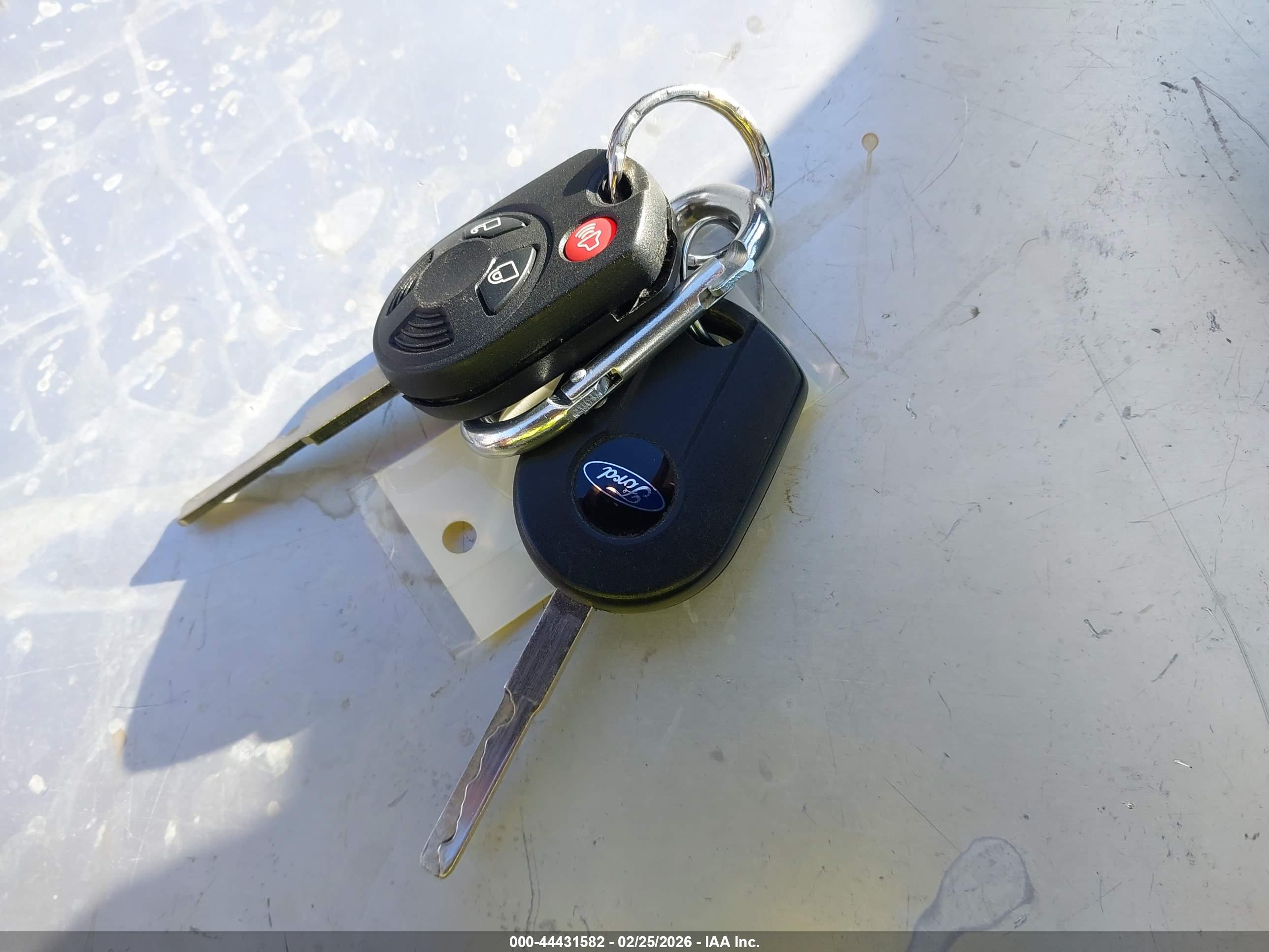 FORD ESCAPE image 11