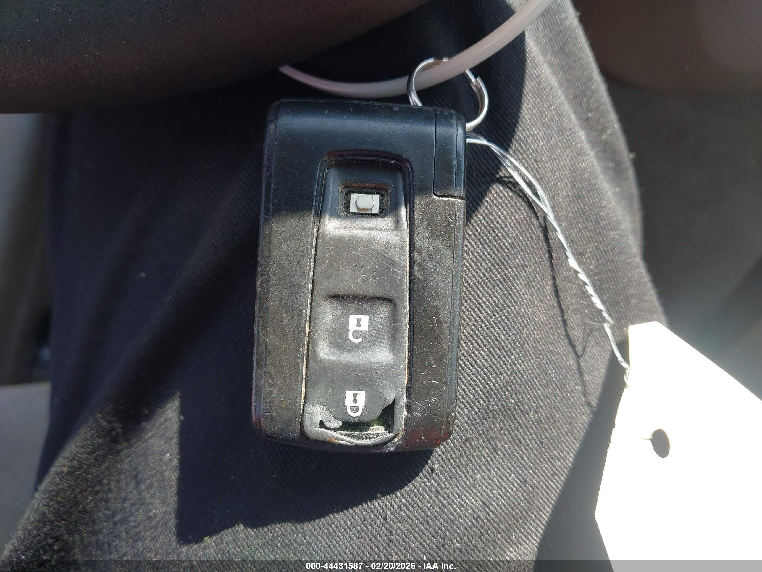 TOYOTA PRIUS image 11