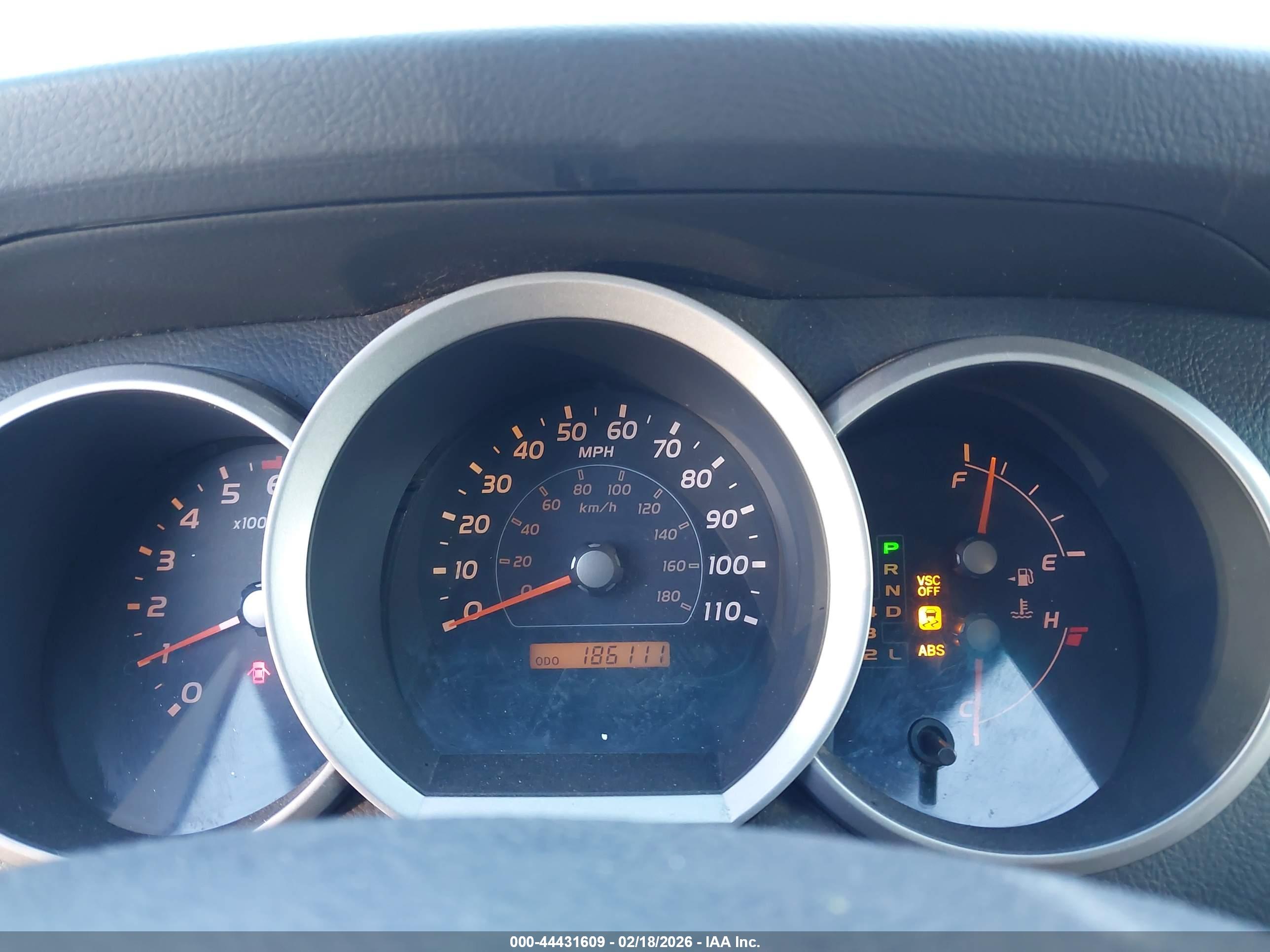 TOYOTA 4RUNNER image 7