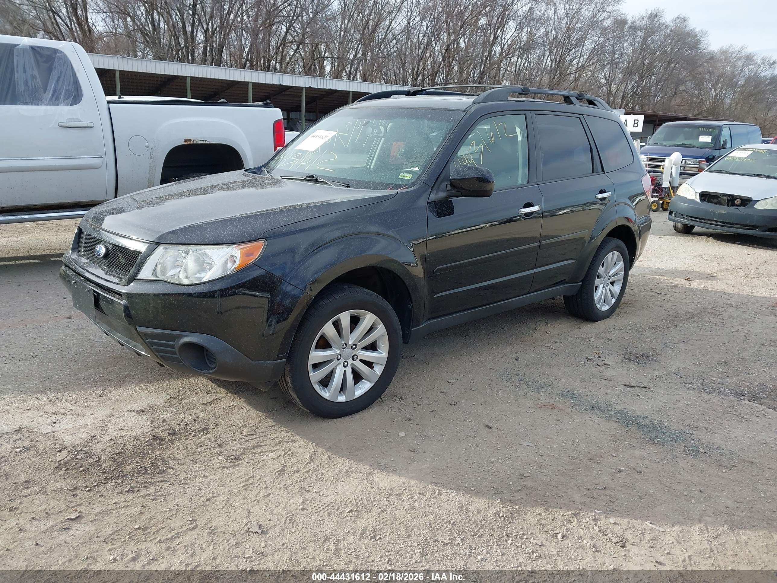 SUBARU FORESTER image 2