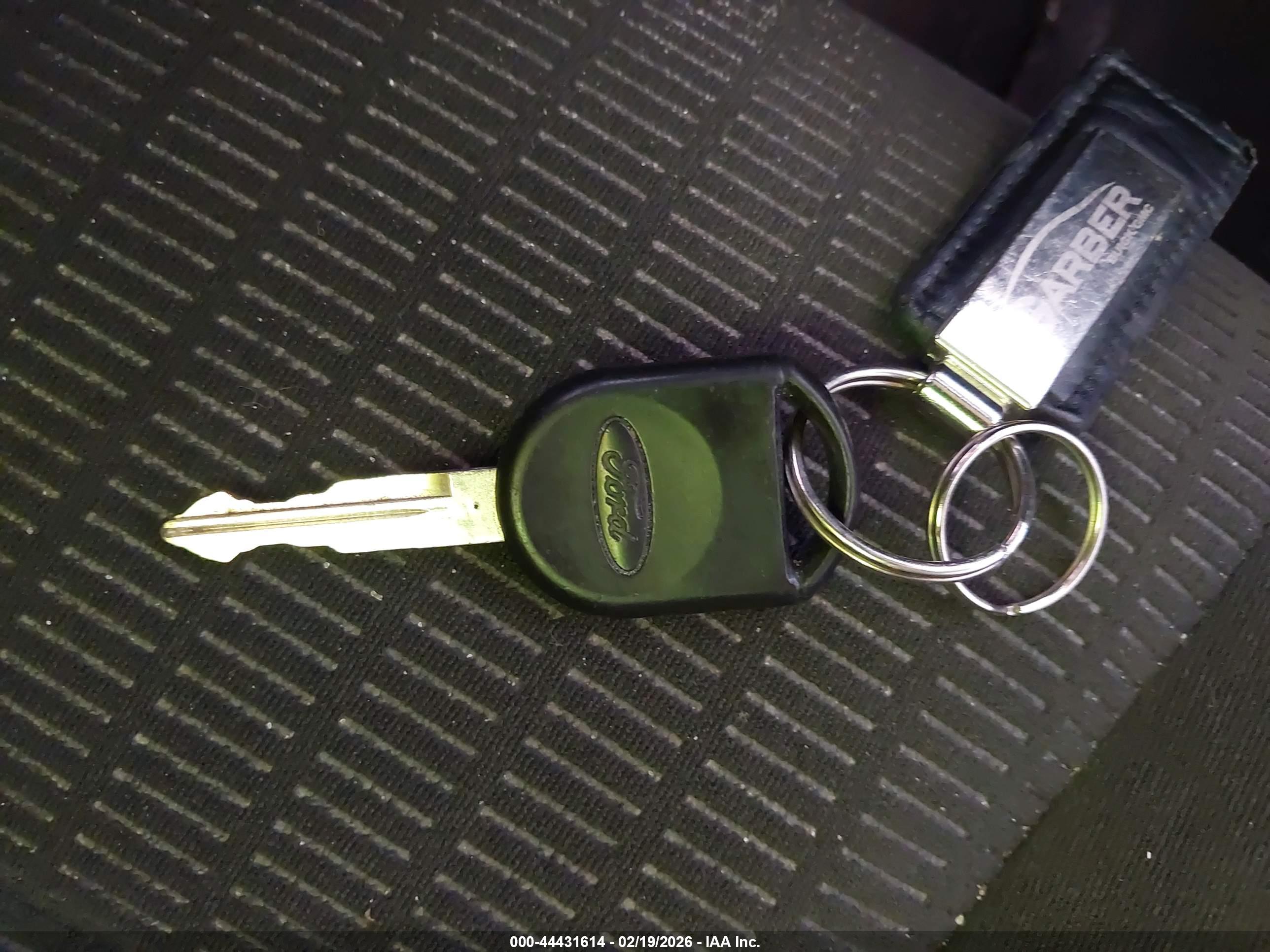 FORD EXPLORER image 11