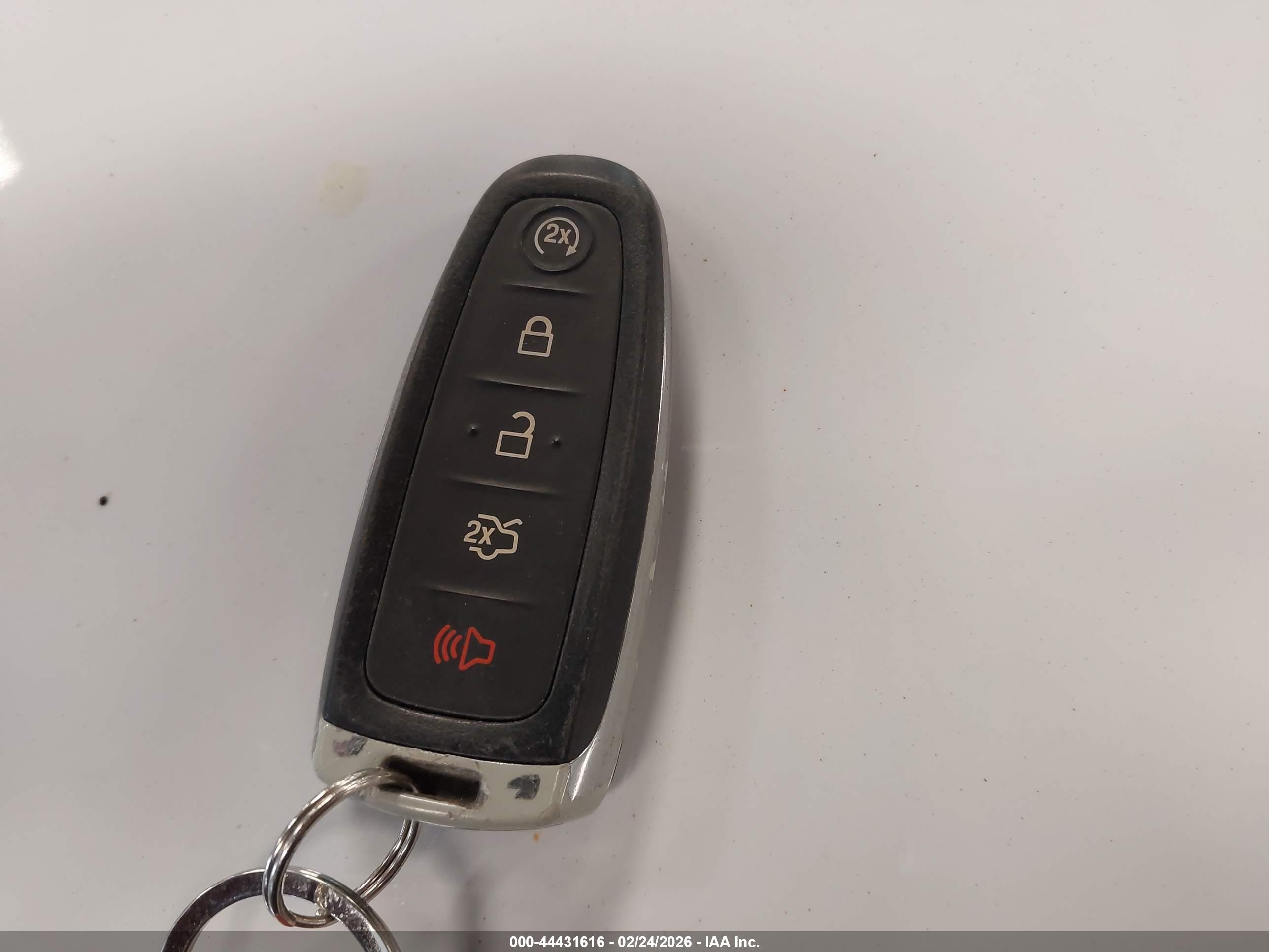 FORD ESCAPE image 11