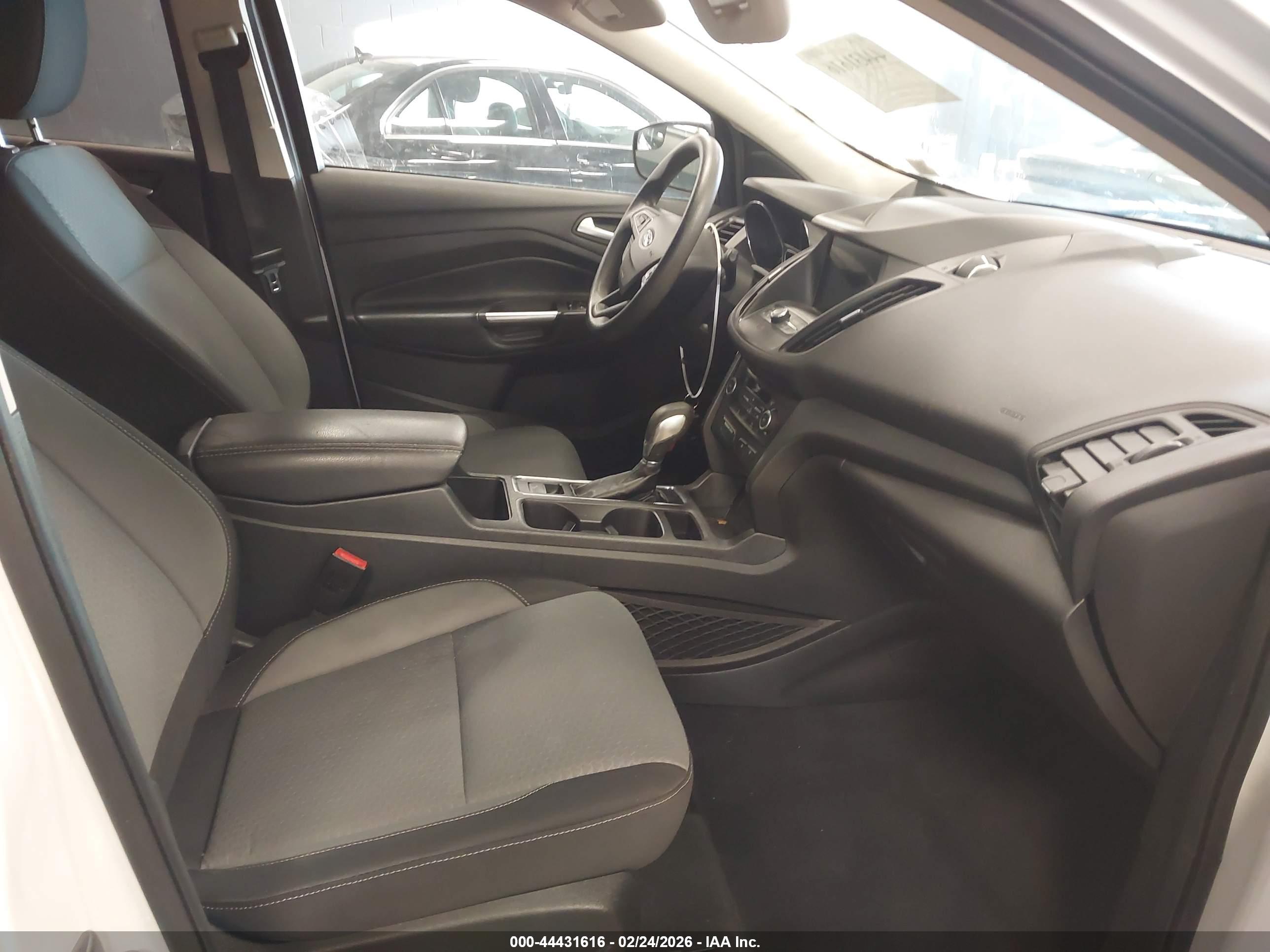 FORD ESCAPE image 5