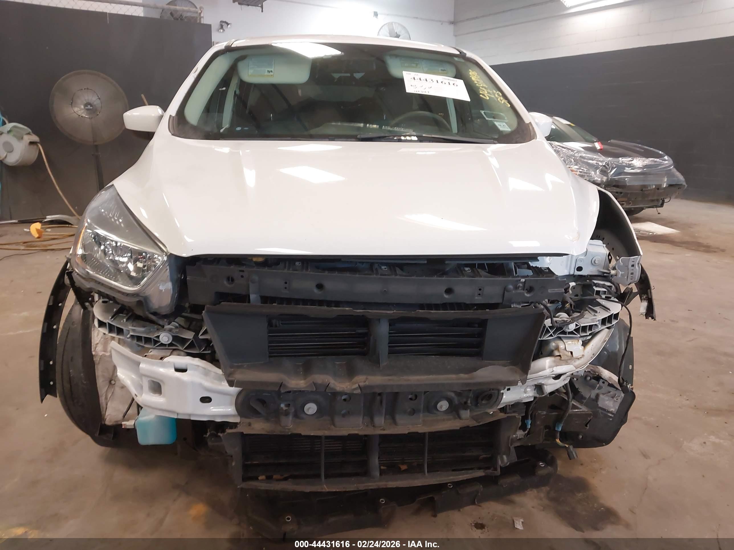 FORD ESCAPE image 6