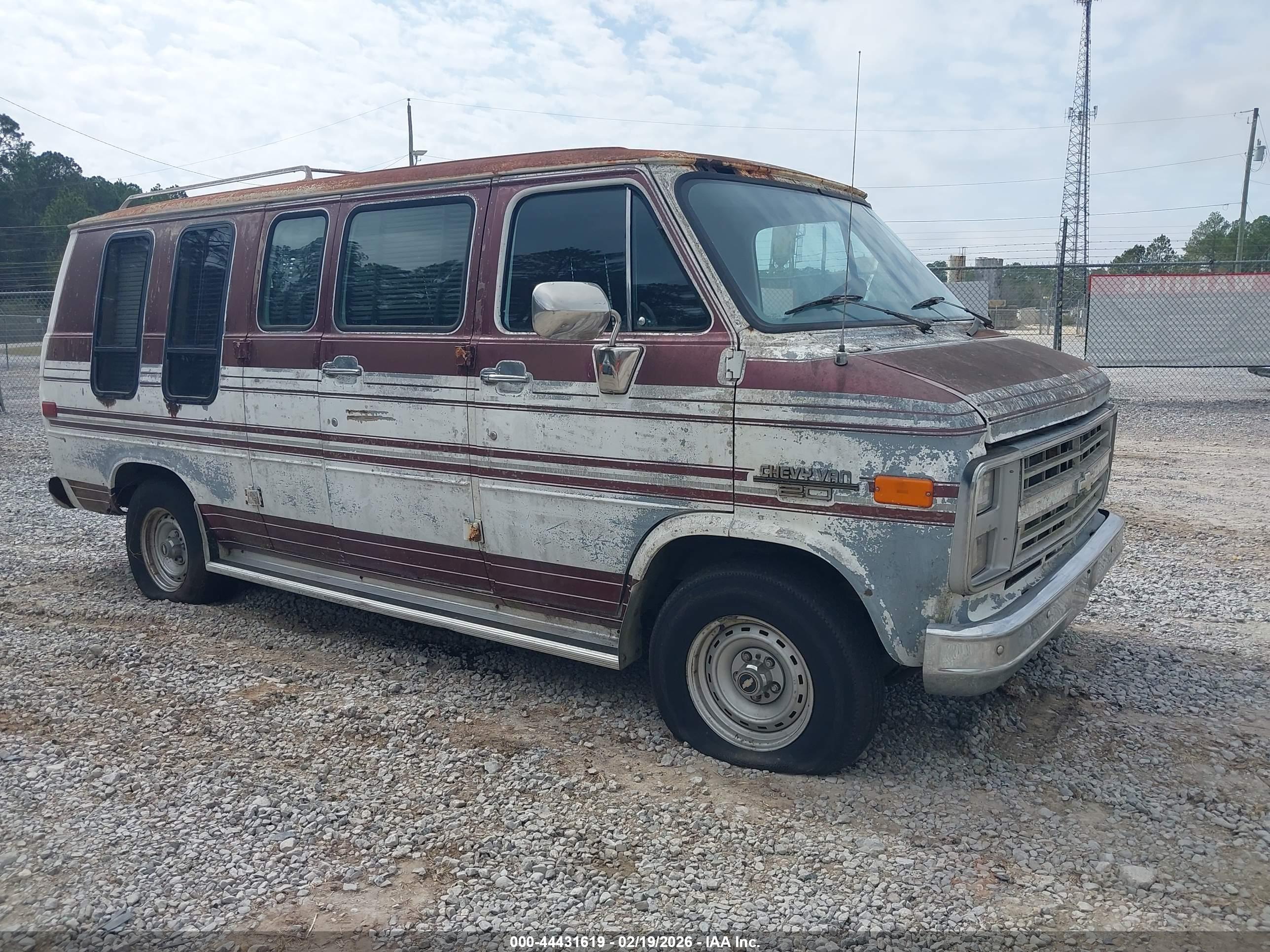 CHEVROLET G20 image 6