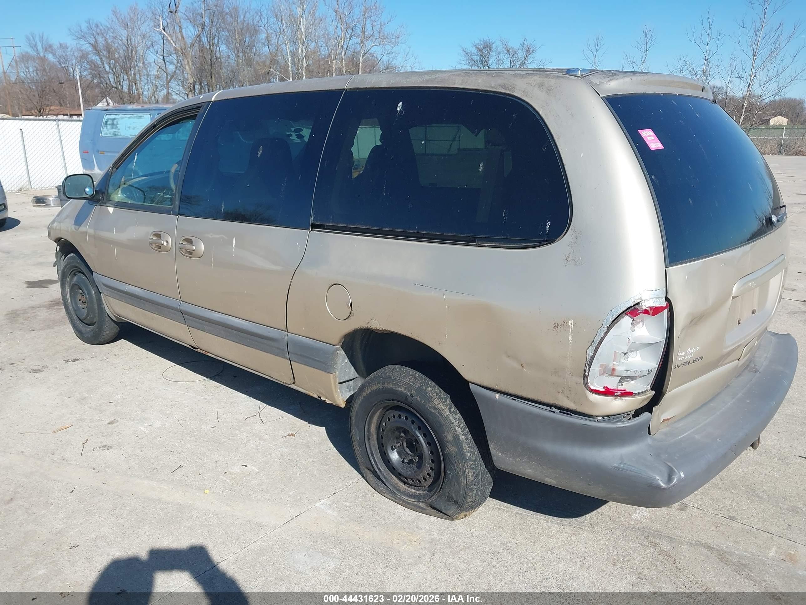 CHRYSLER GRAND image 3
