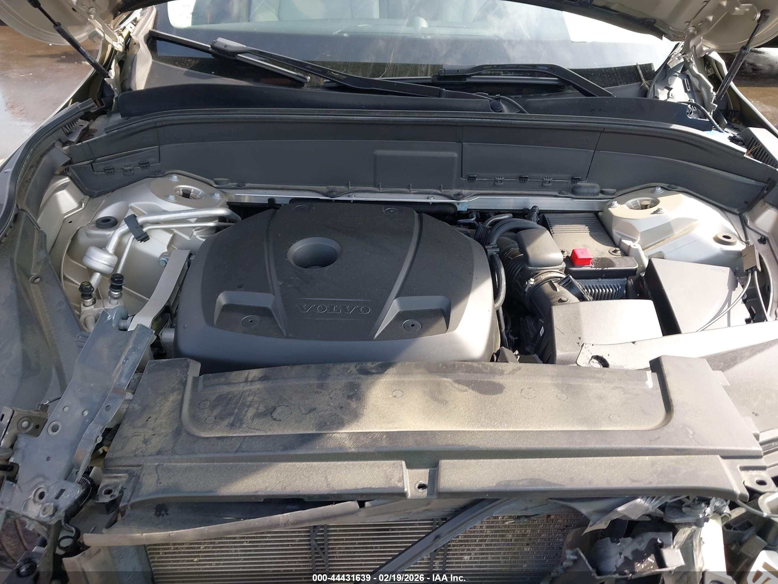 VOLVO XC90 image 10