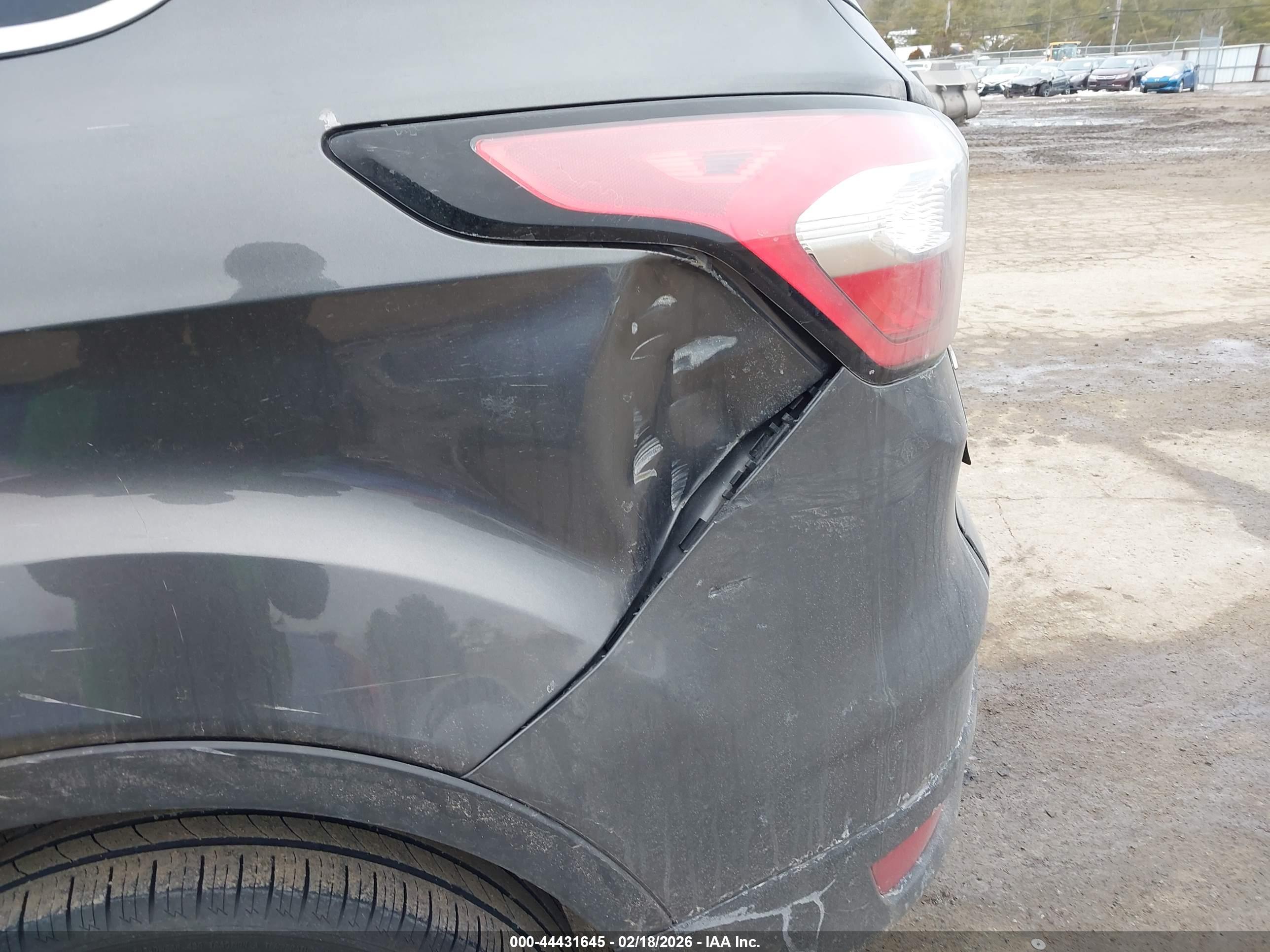 FORD ESCAPE image 6