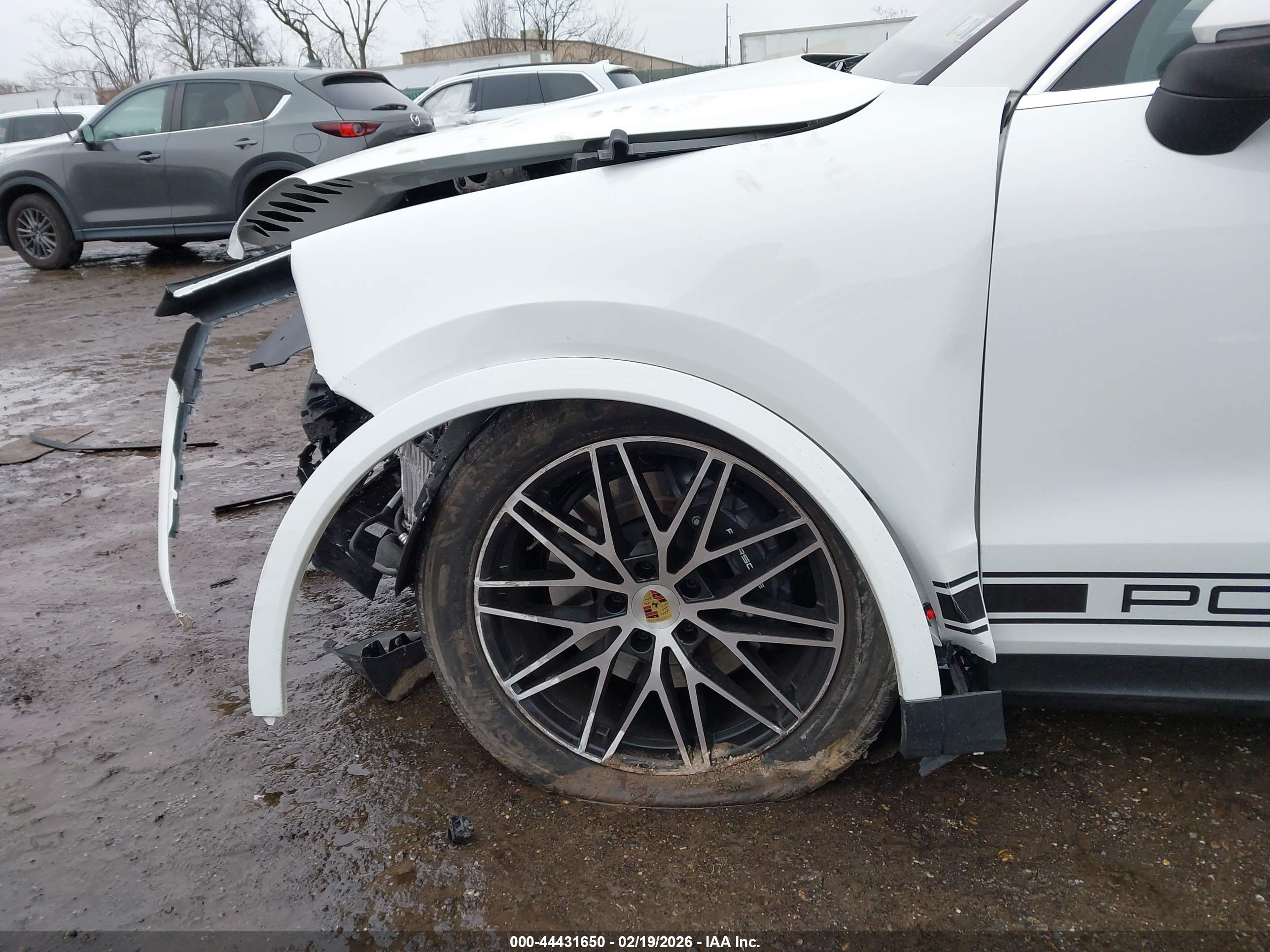 PORSCHE CAYENNE image 6