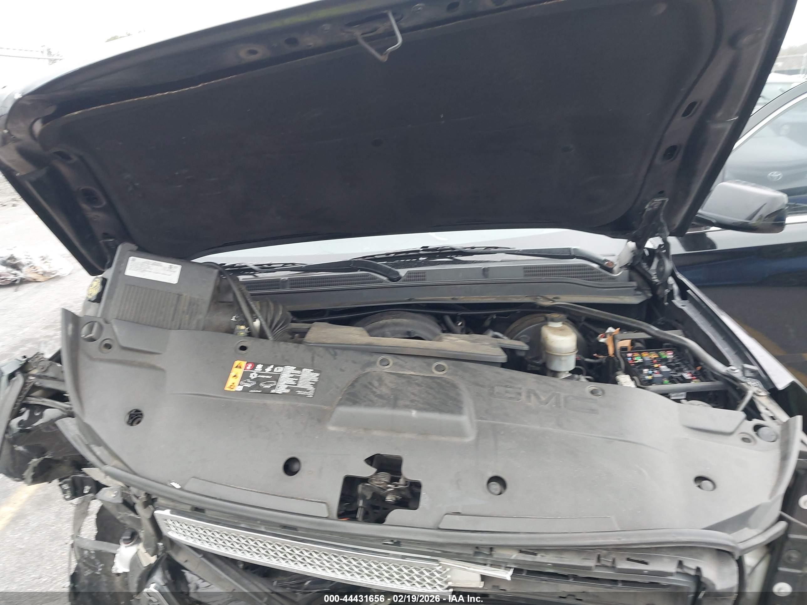 GMC YUKON image 10