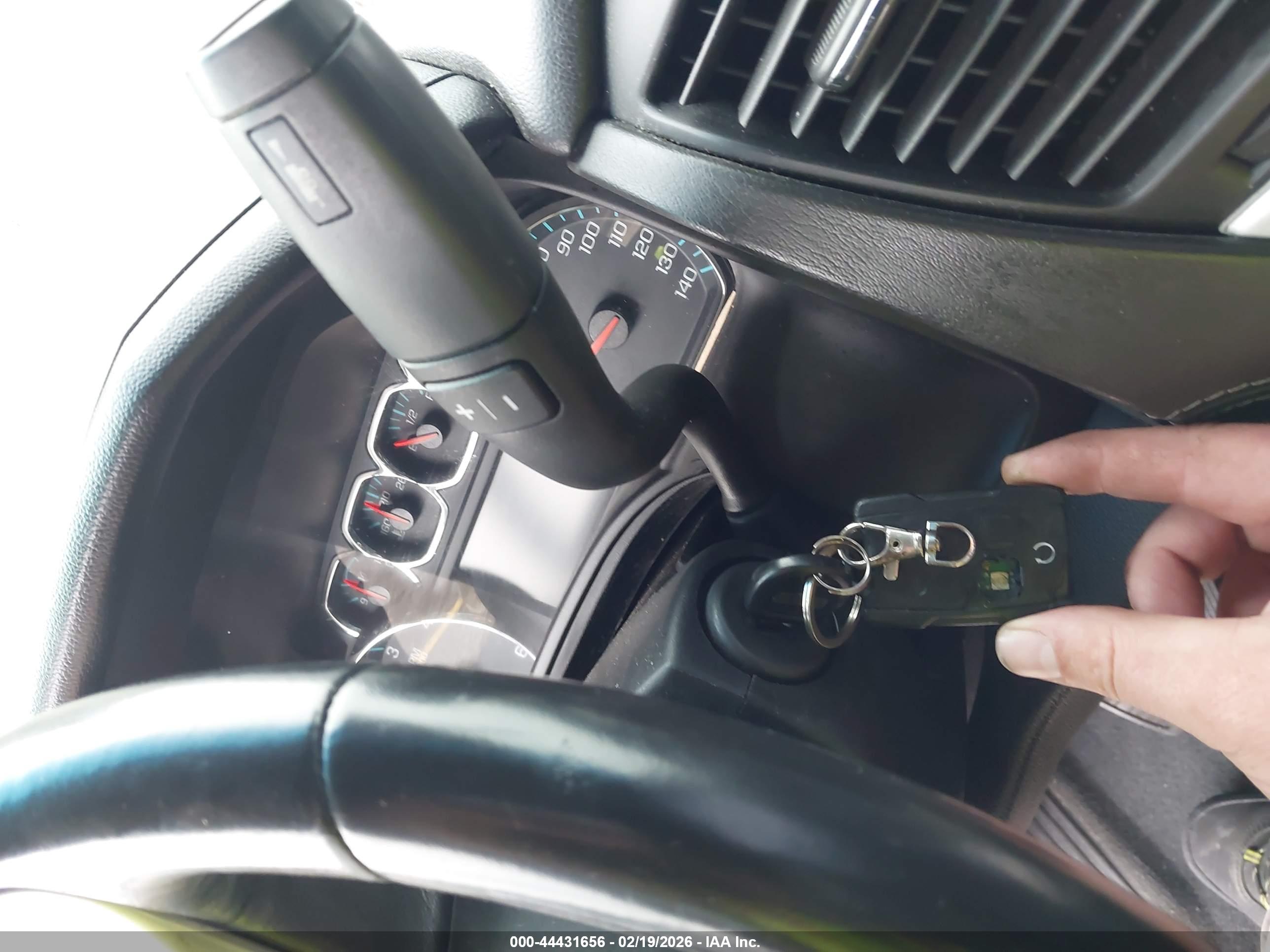 GMC YUKON image 11