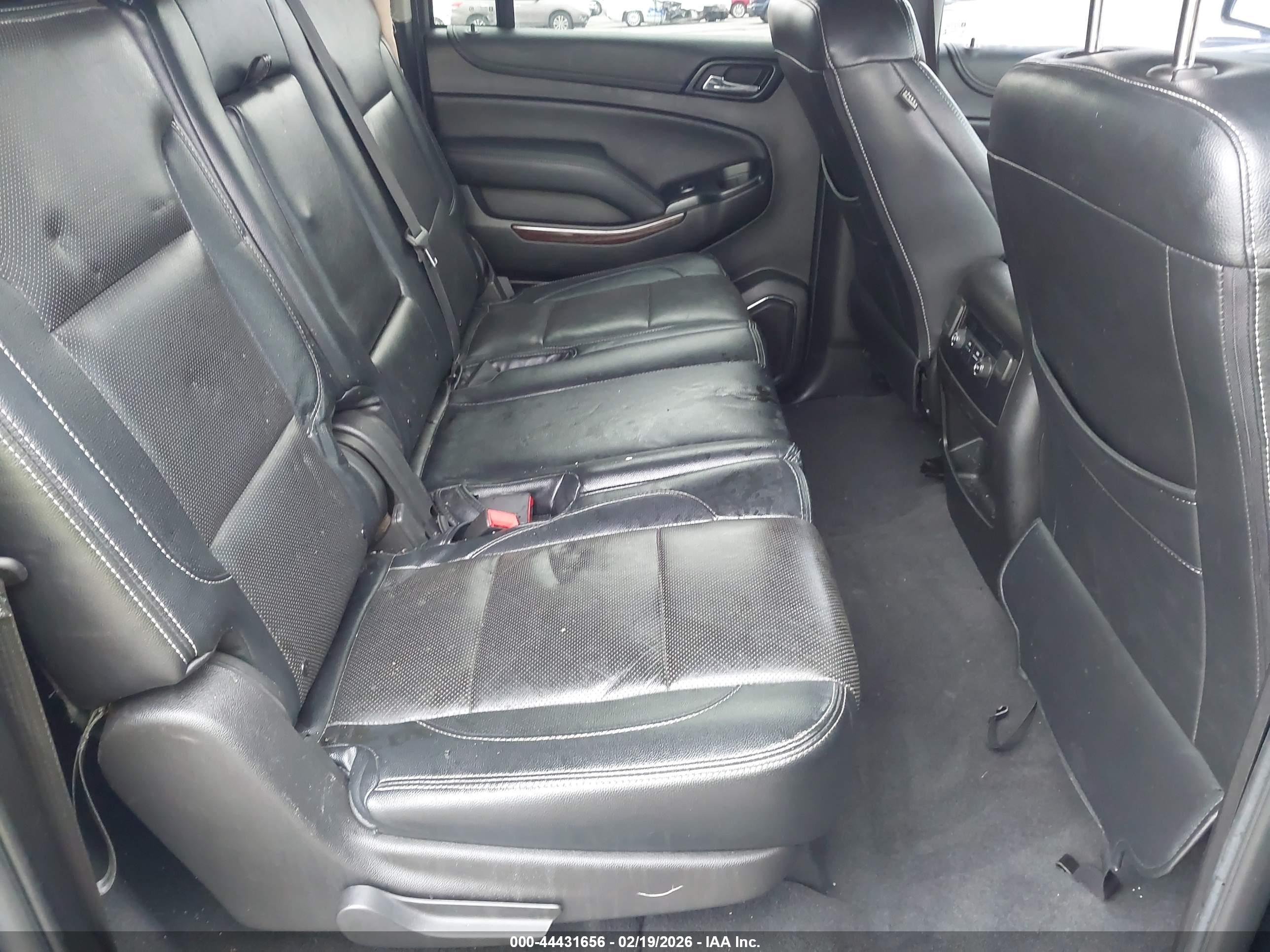 GMC YUKON image 8