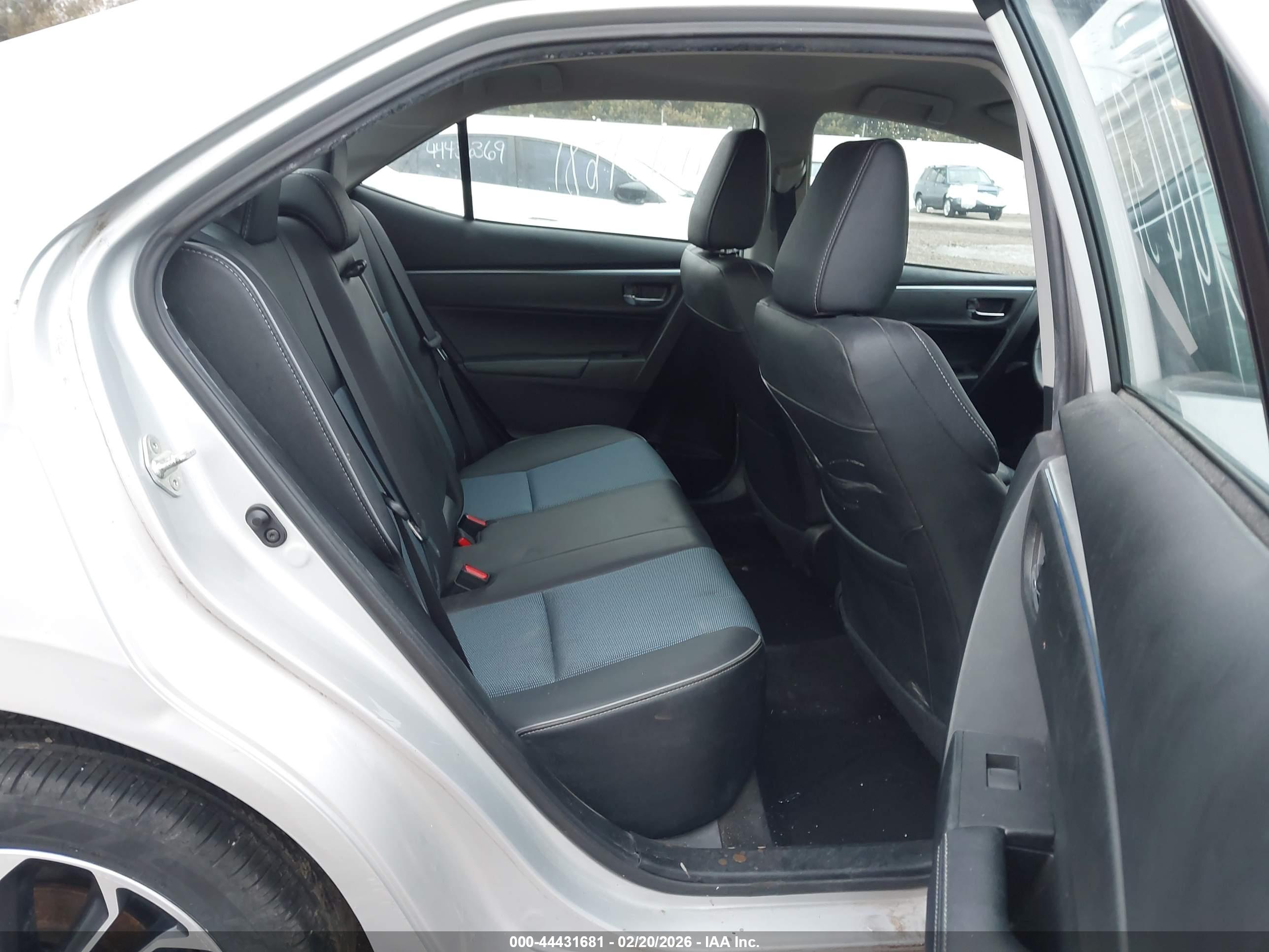 TOYOTA COROLLA image 8