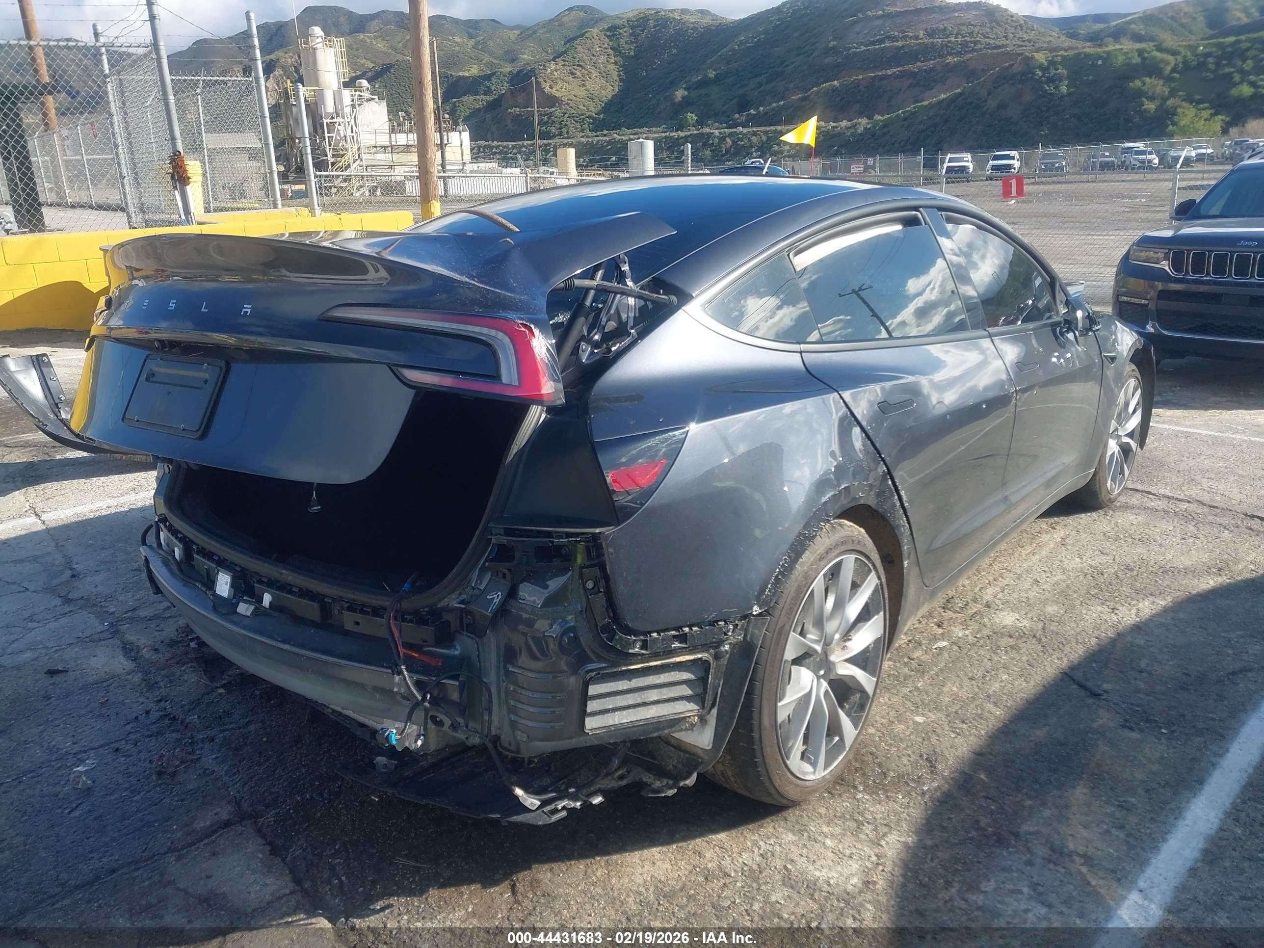 TESLA MODEL image 4
