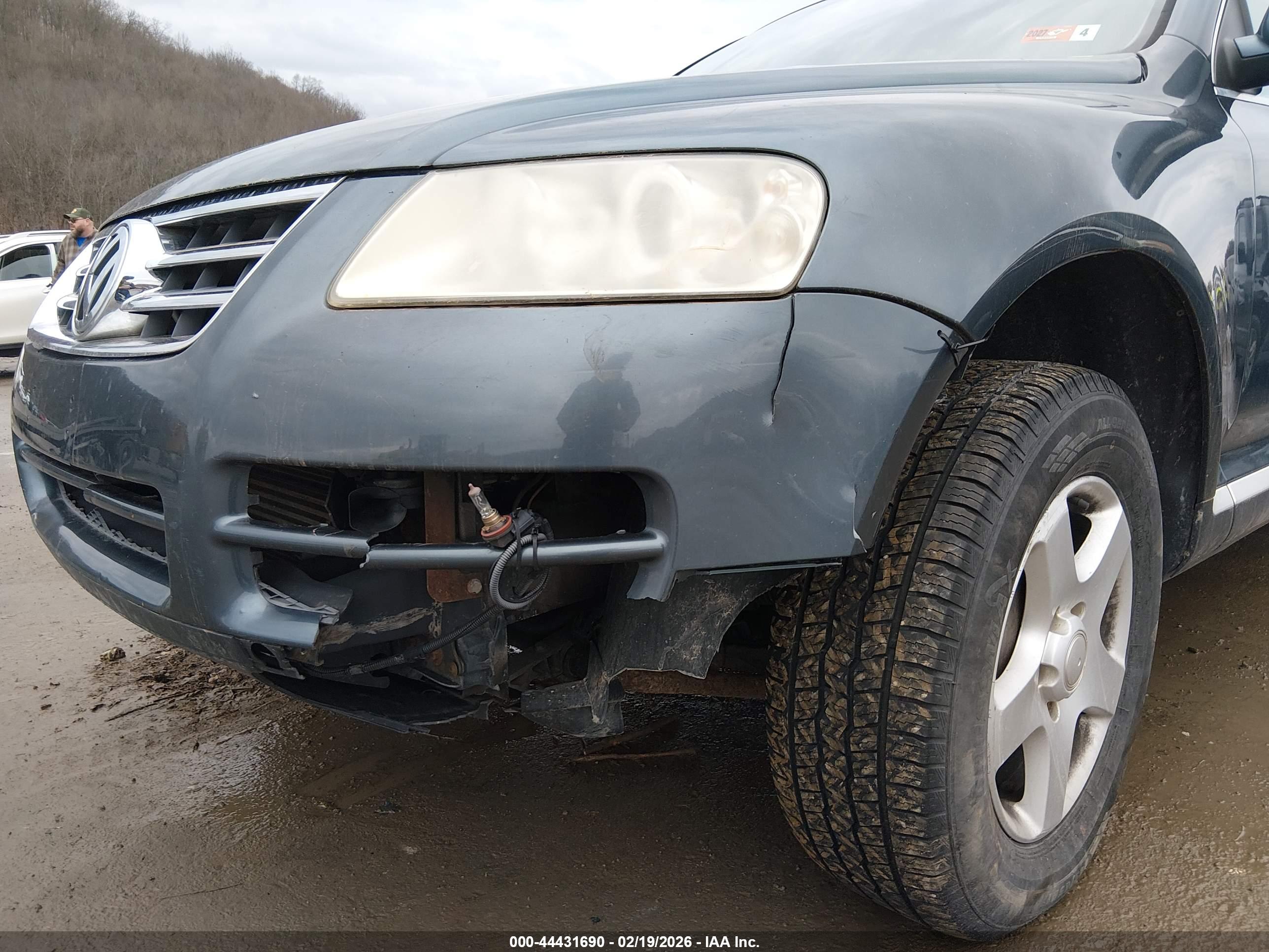 VOLKSWAGEN TOUAREG image 6