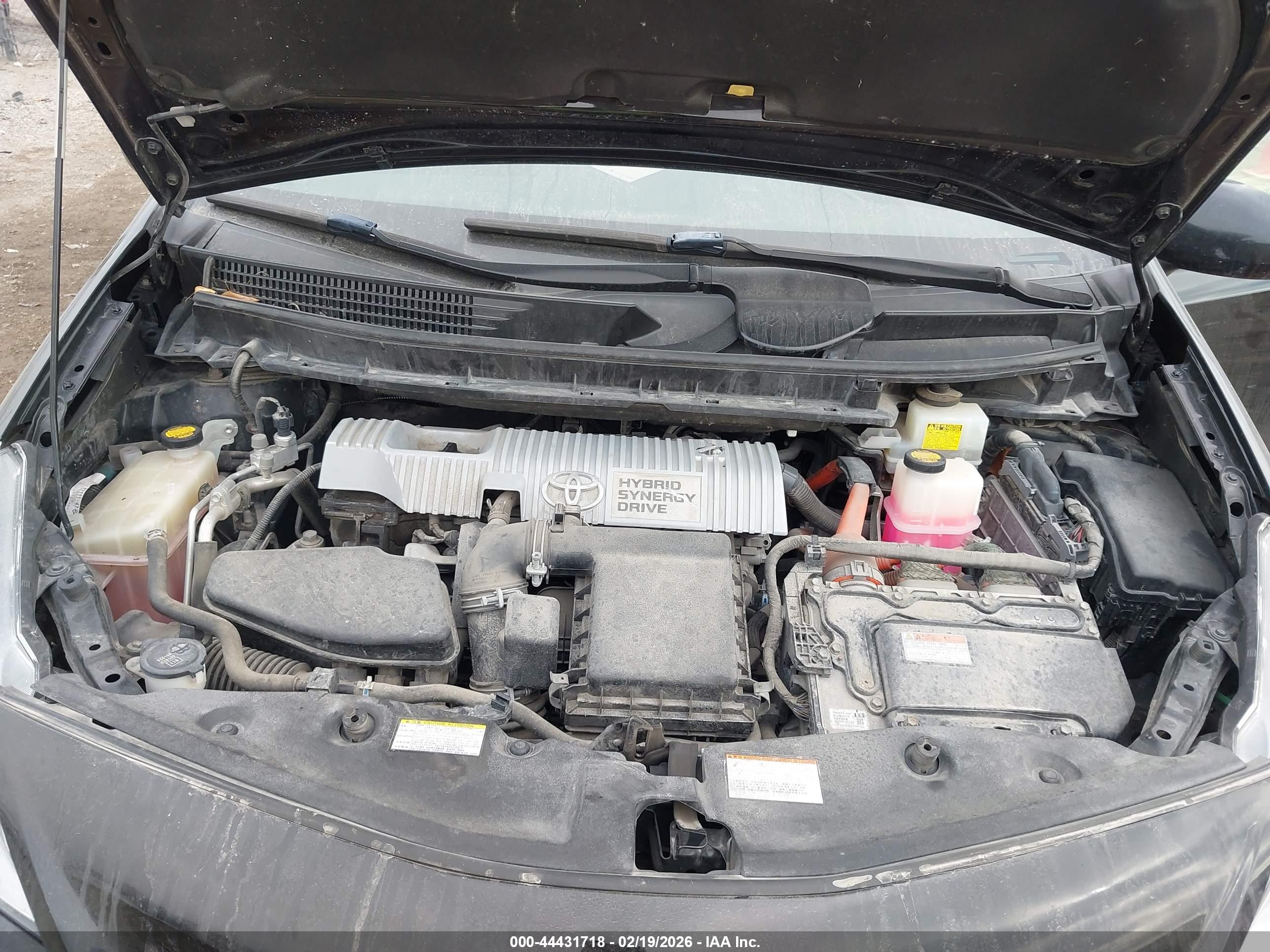 TOYOTA PRIUS image 10