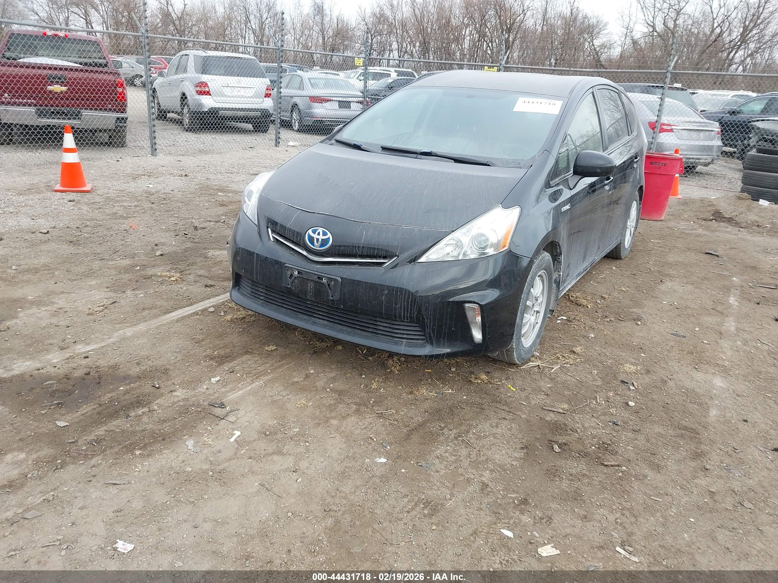 TOYOTA PRIUS image 2