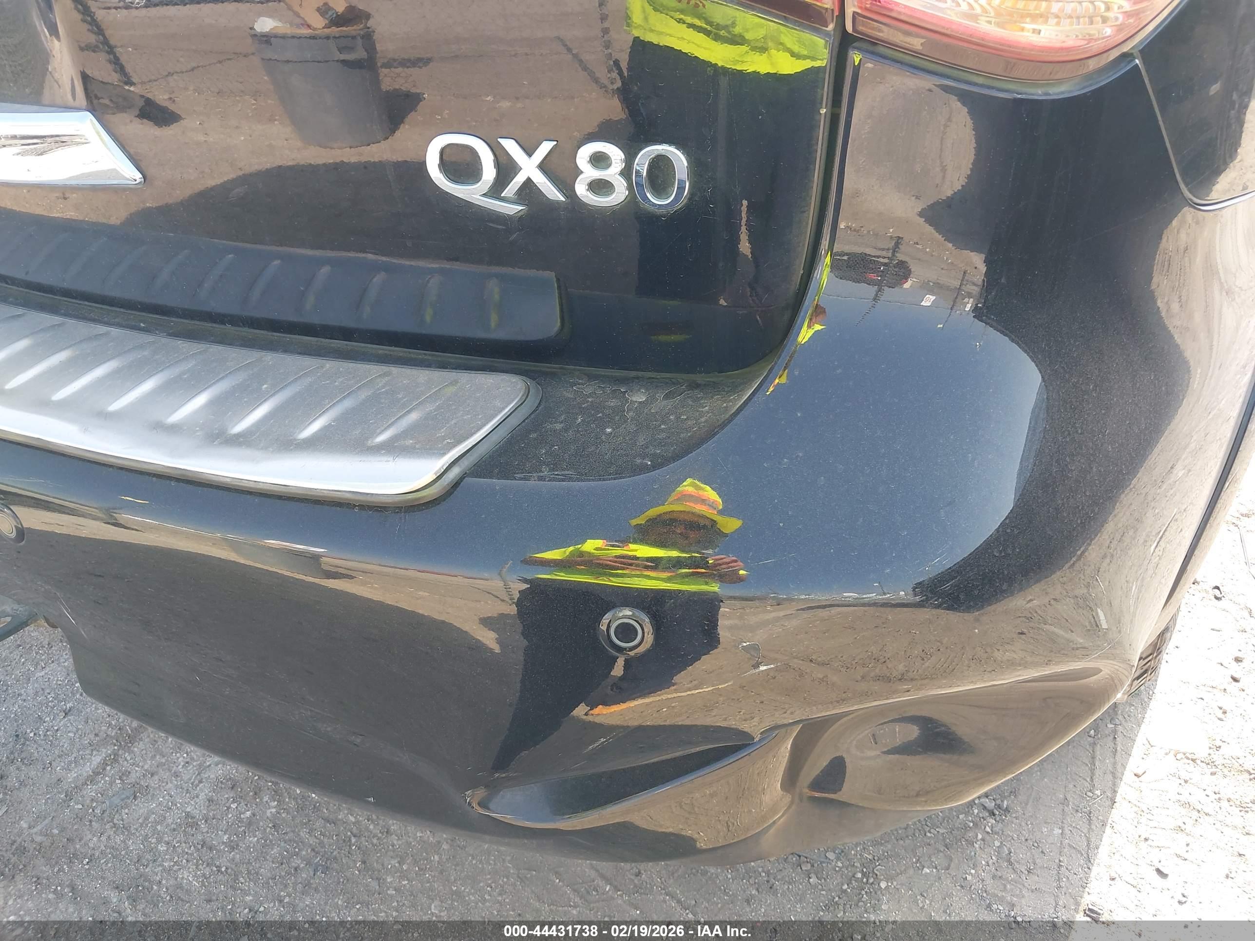 INFINITI QX80 image 6