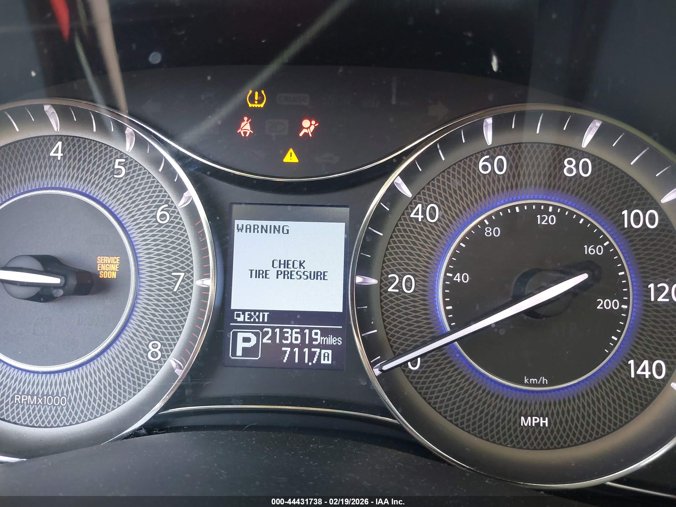 INFINITI QX80 image 7
