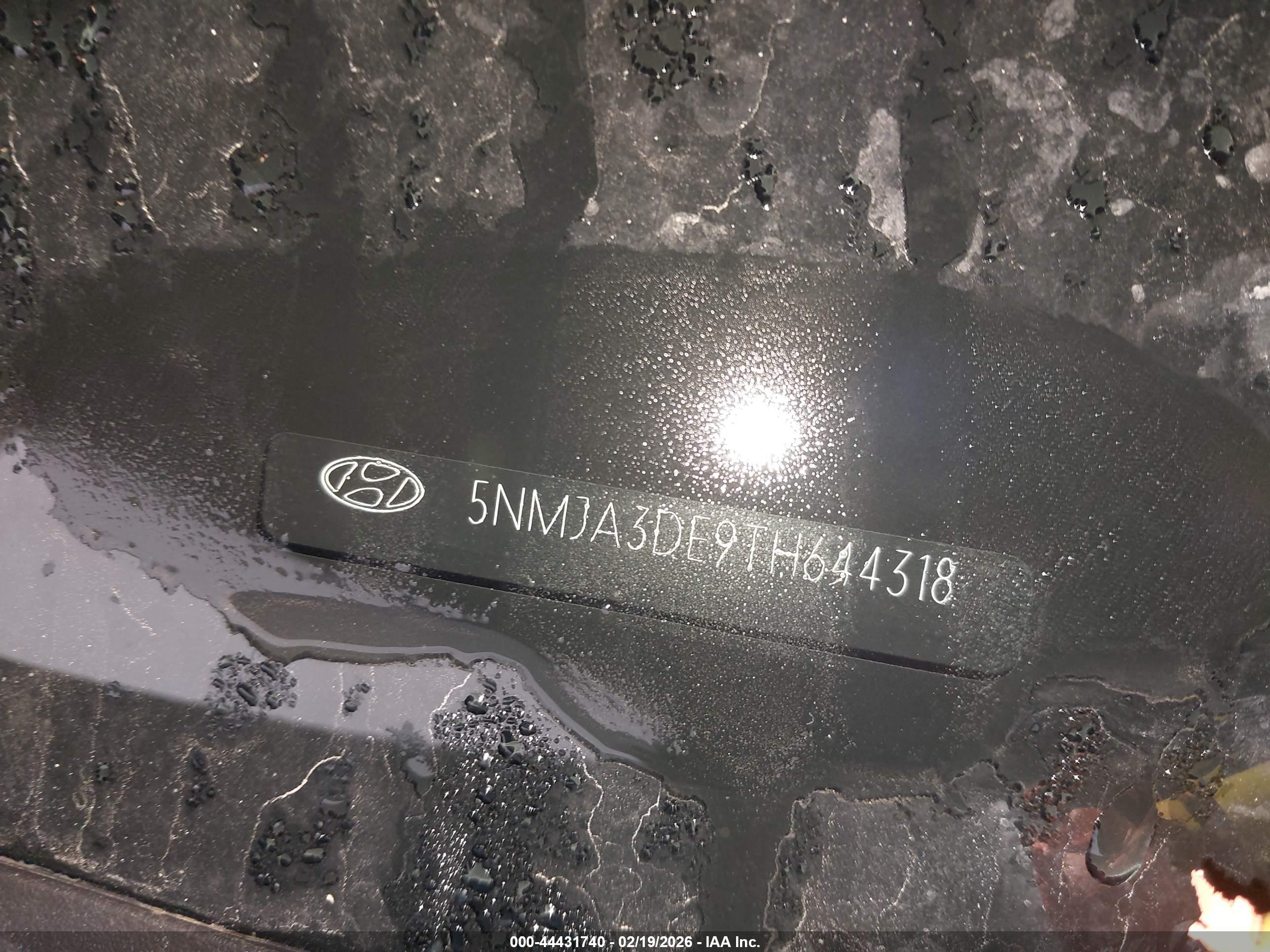 HYUNDAI TUCSON image 9