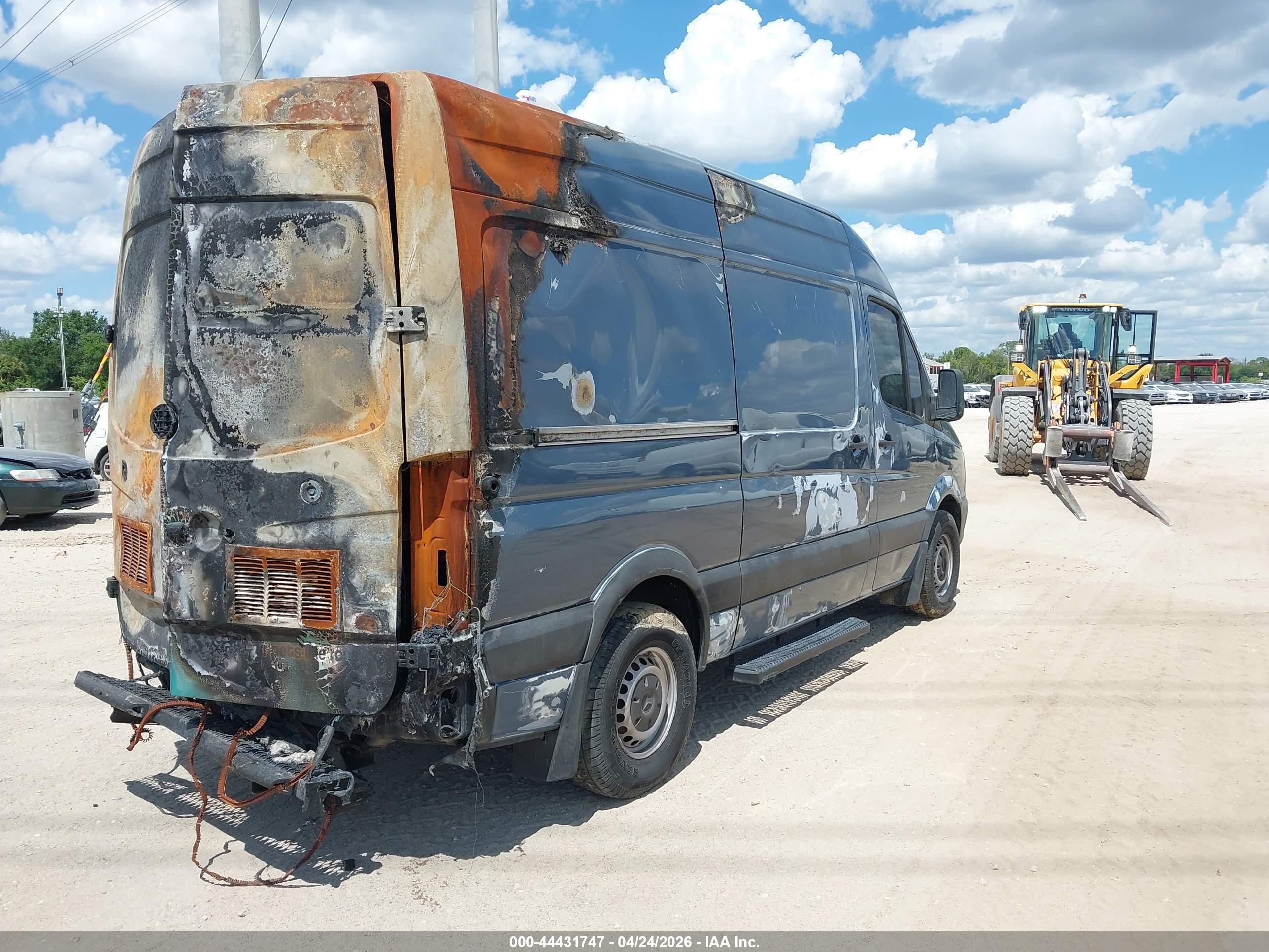 MERCEDES-BENZ SPRINTER image 4
