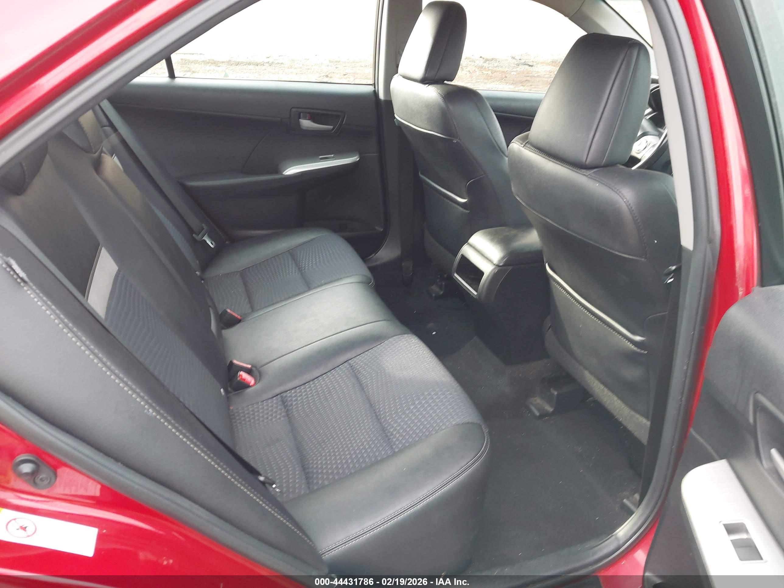 TOYOTA CAMRY image 8