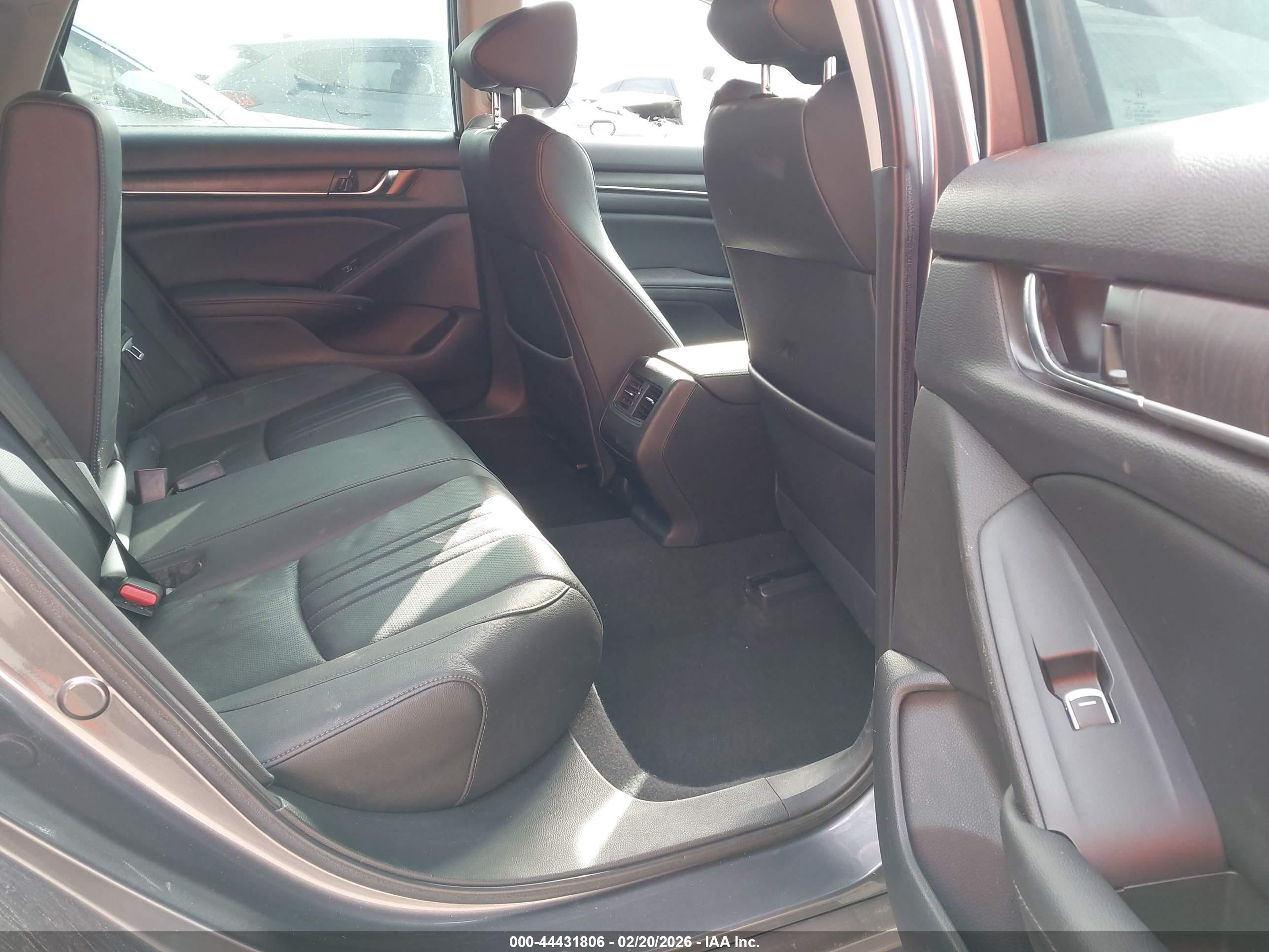 HONDA ACCORD image 8