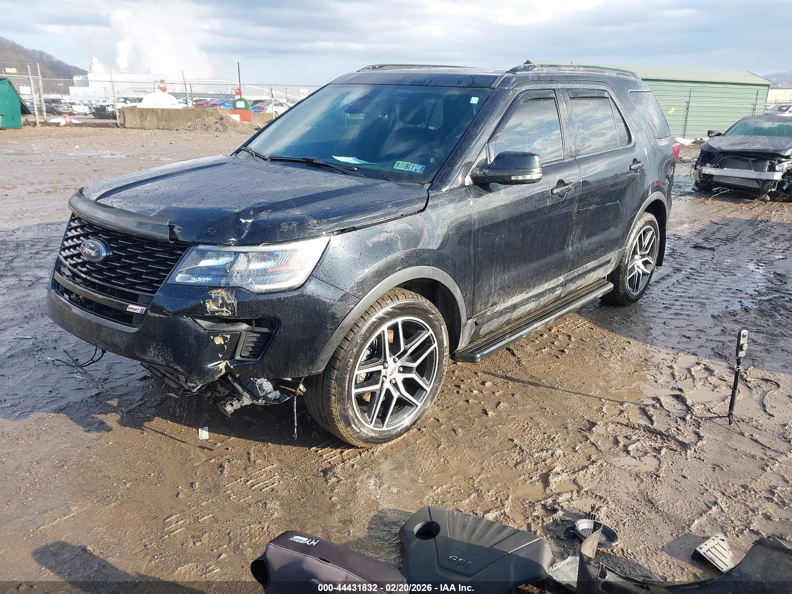 FORD EXPLORER image 2