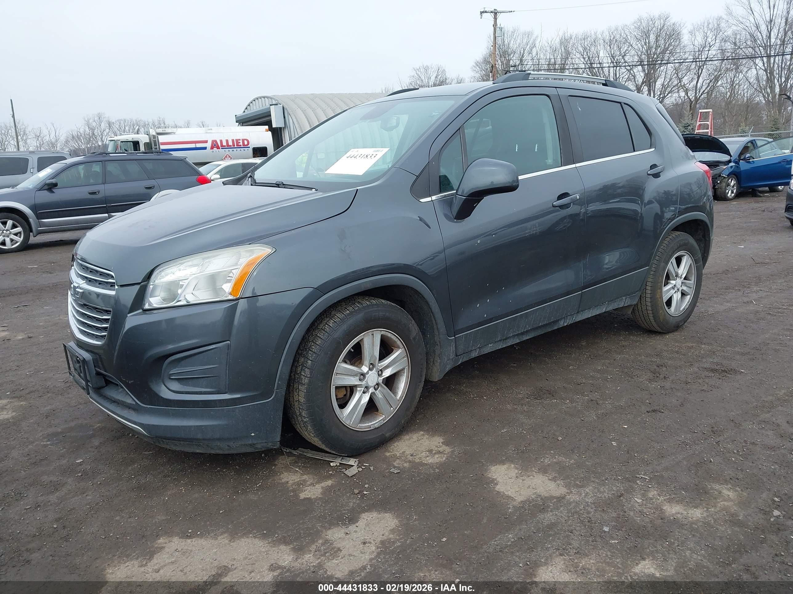 CHEVROLET TRAX image 2