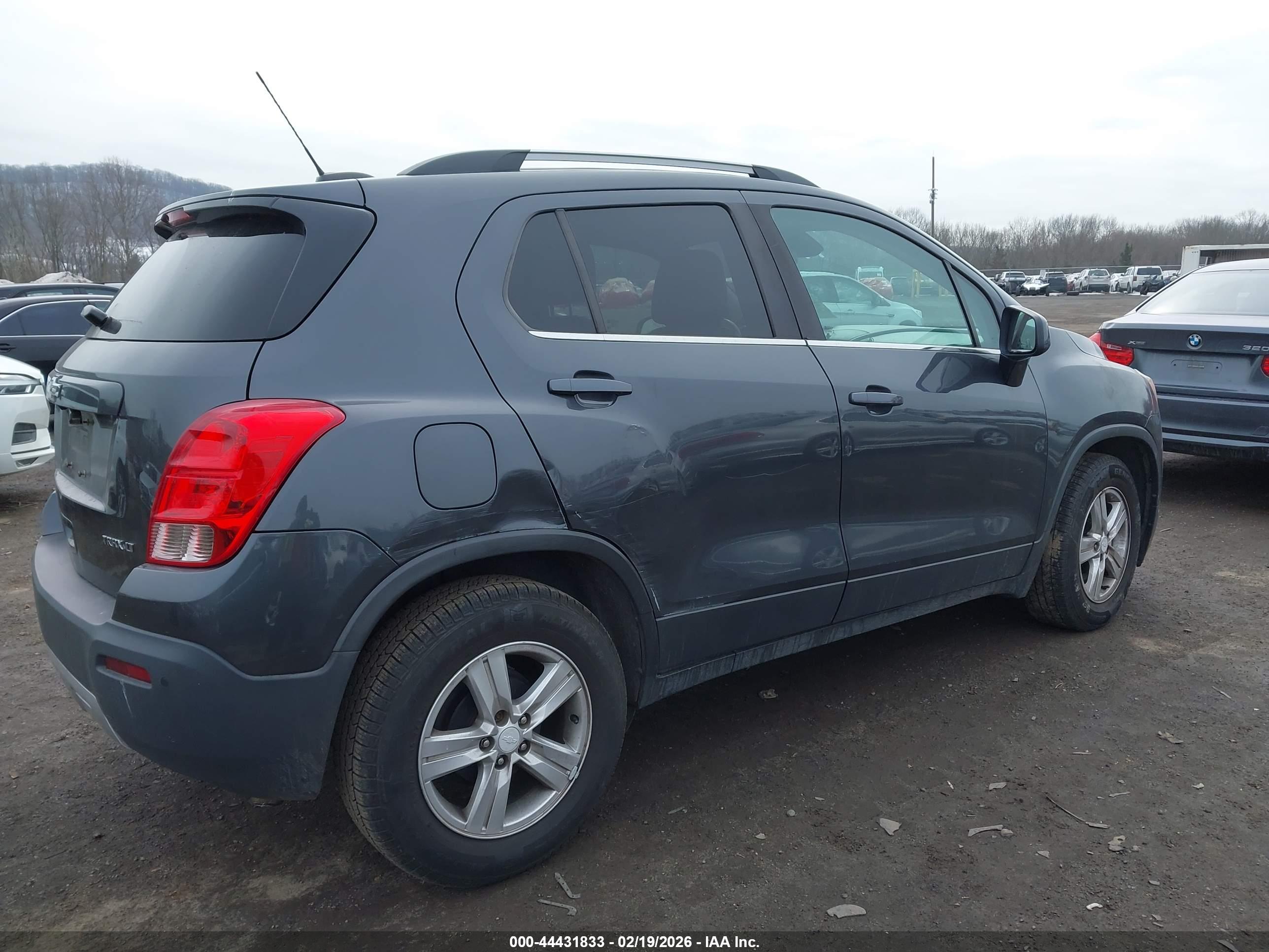 CHEVROLET TRAX image 6
