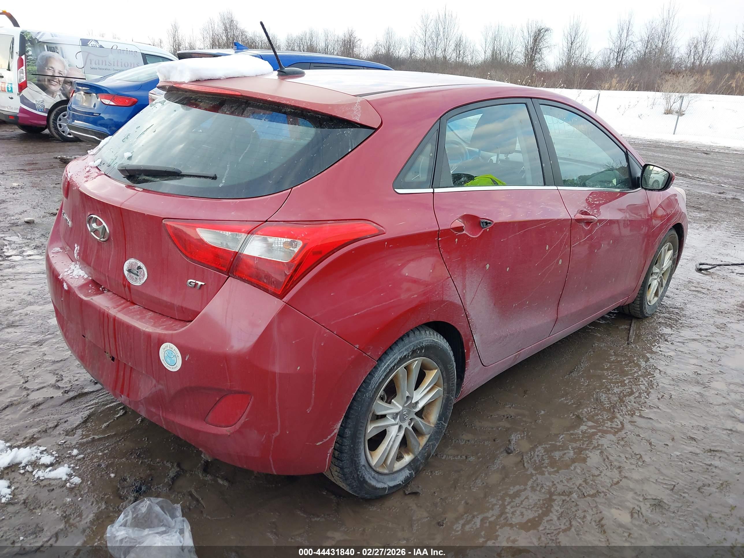 HYUNDAI ELANTRA image 4