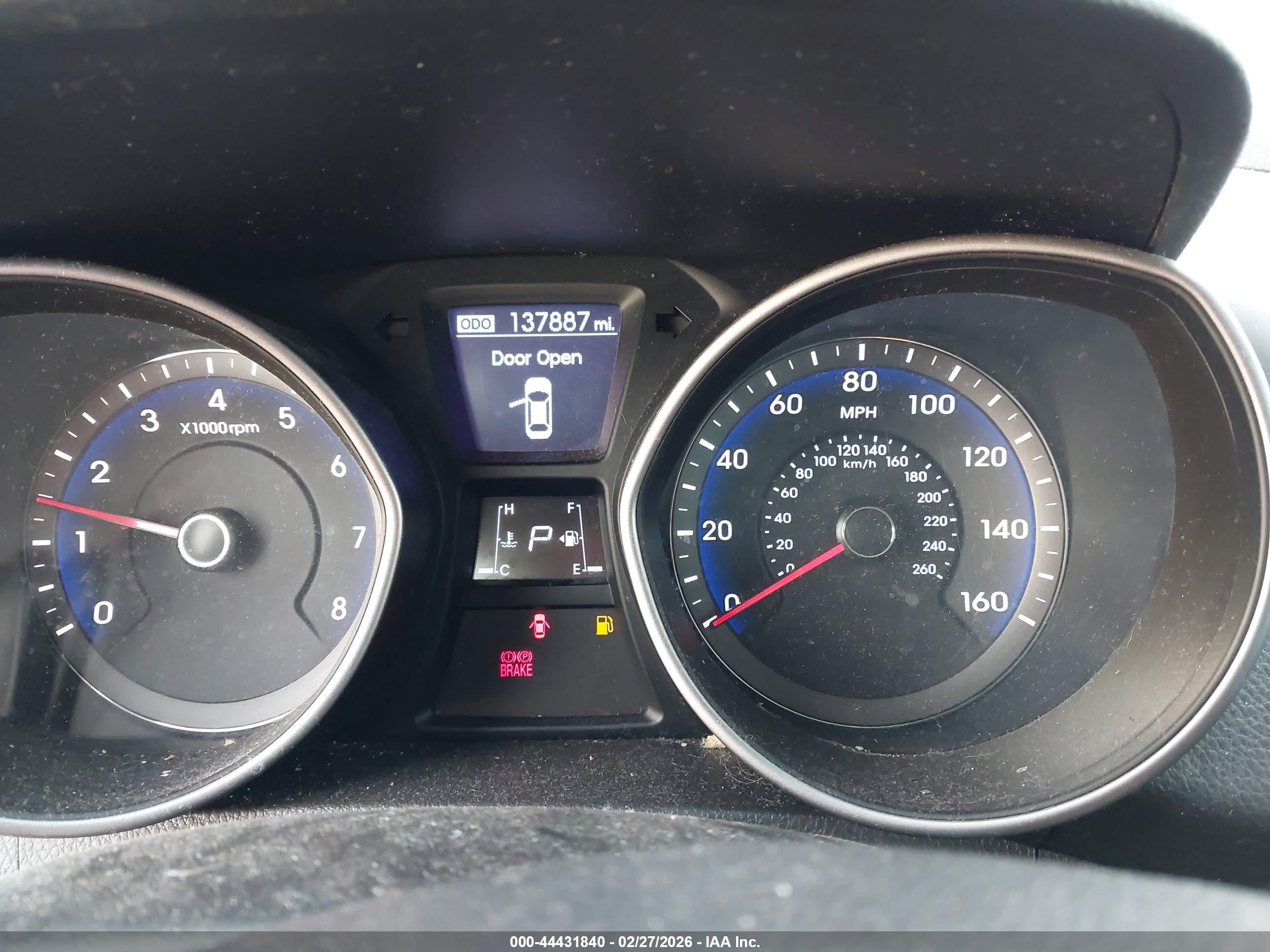HYUNDAI ELANTRA image 7
