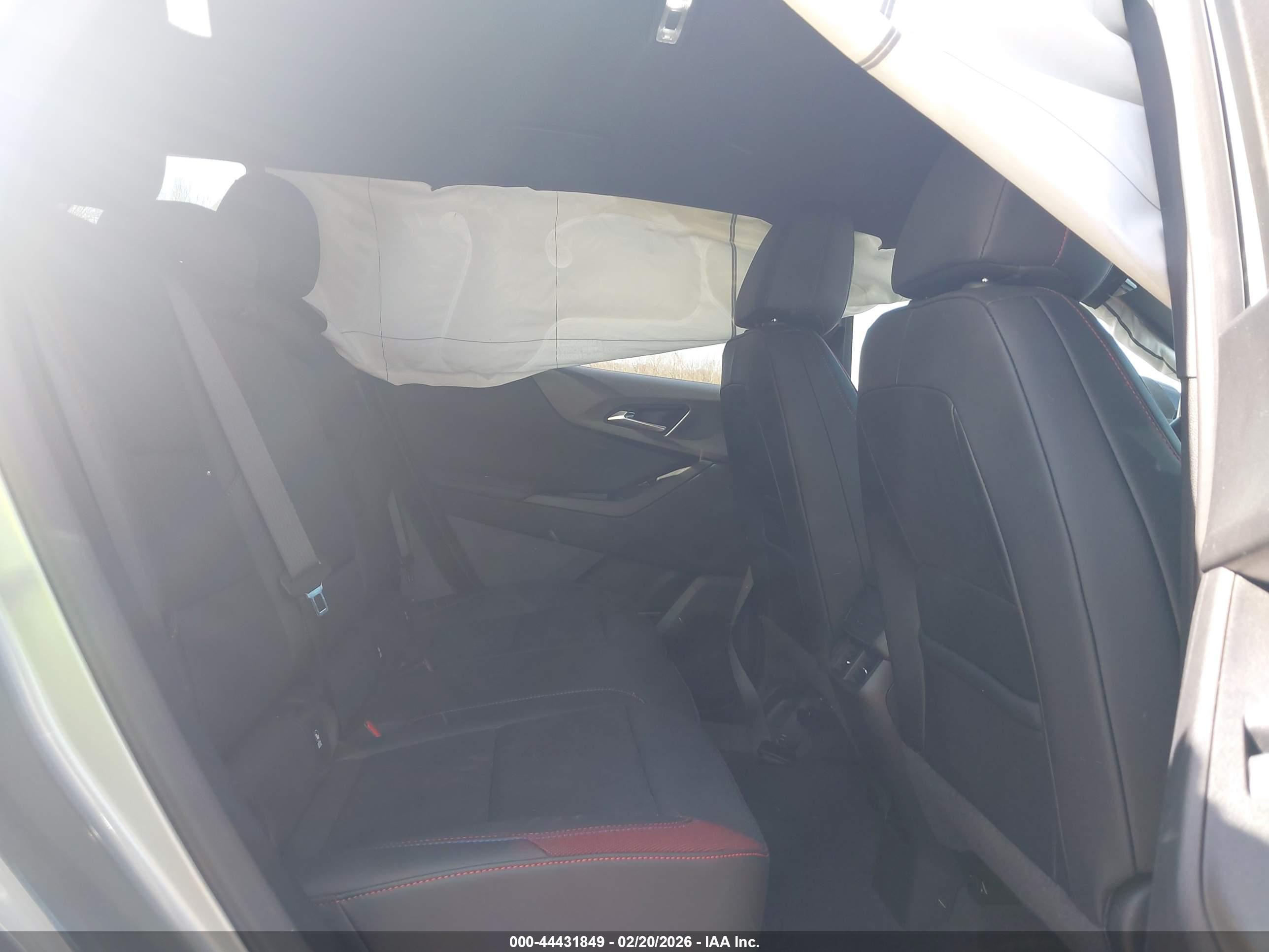 CHEVROLET EQUINOX image 8