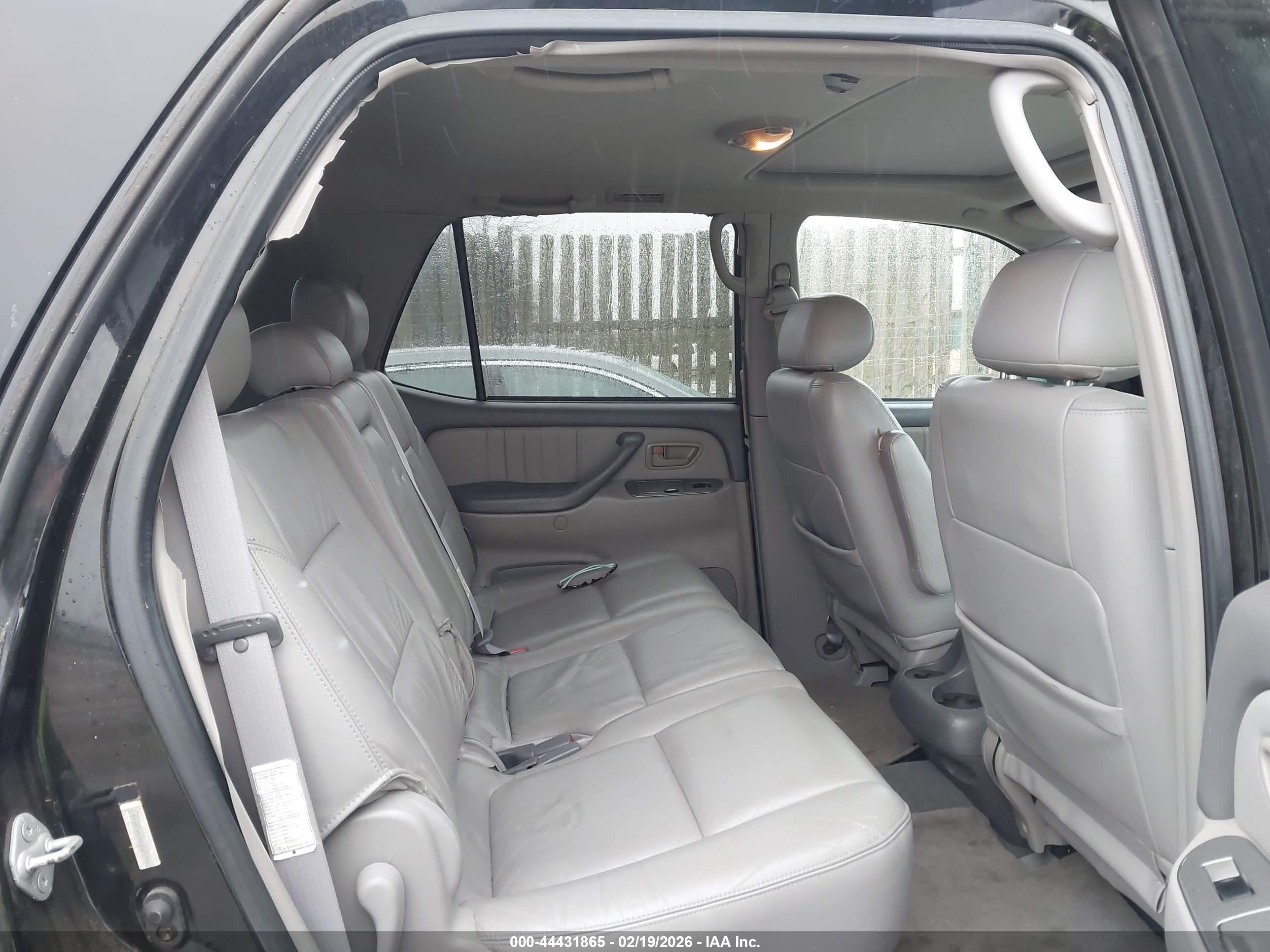 TOYOTA SEQUOIA image 8