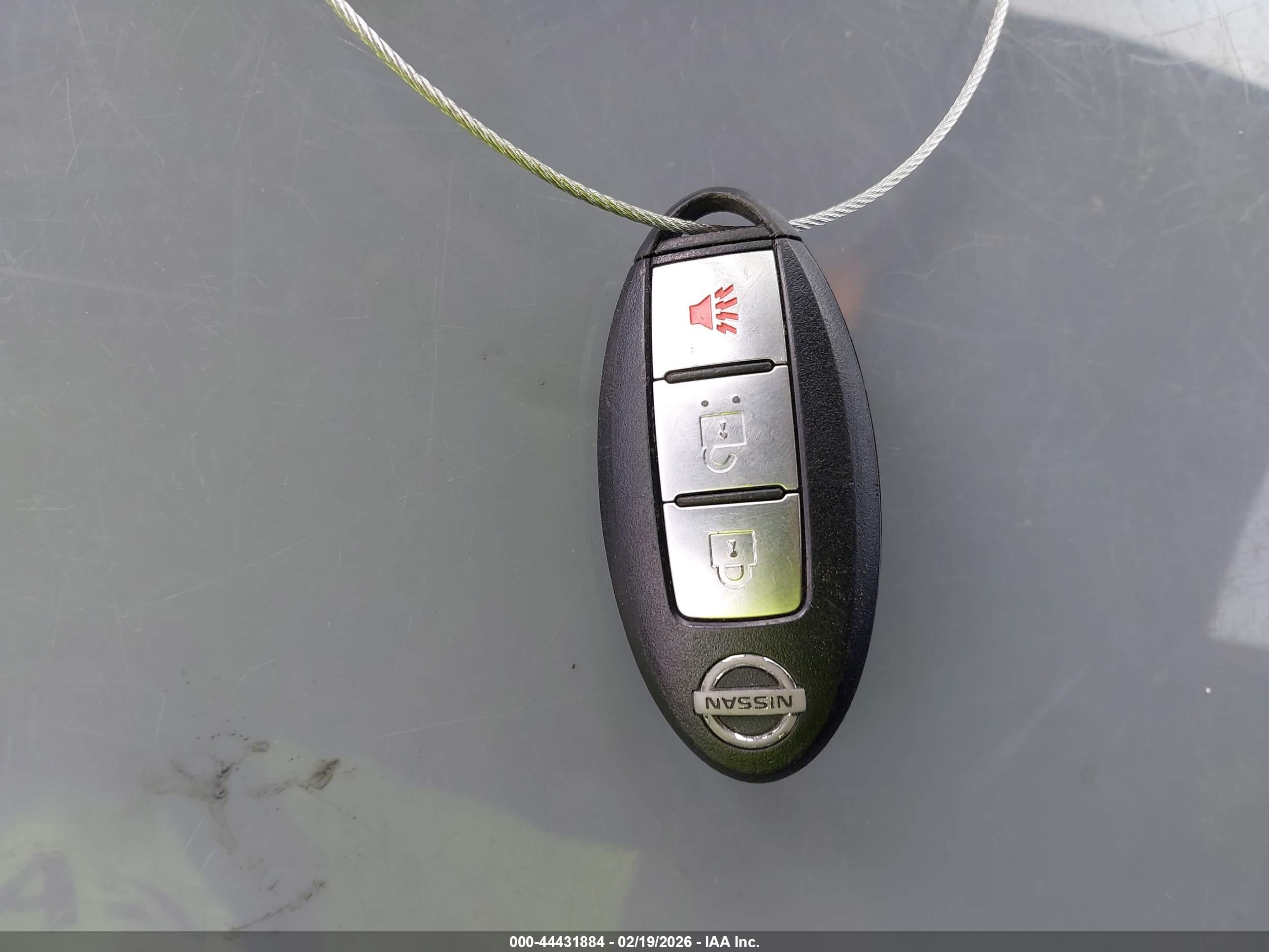 NISSAN ROGUE image 11