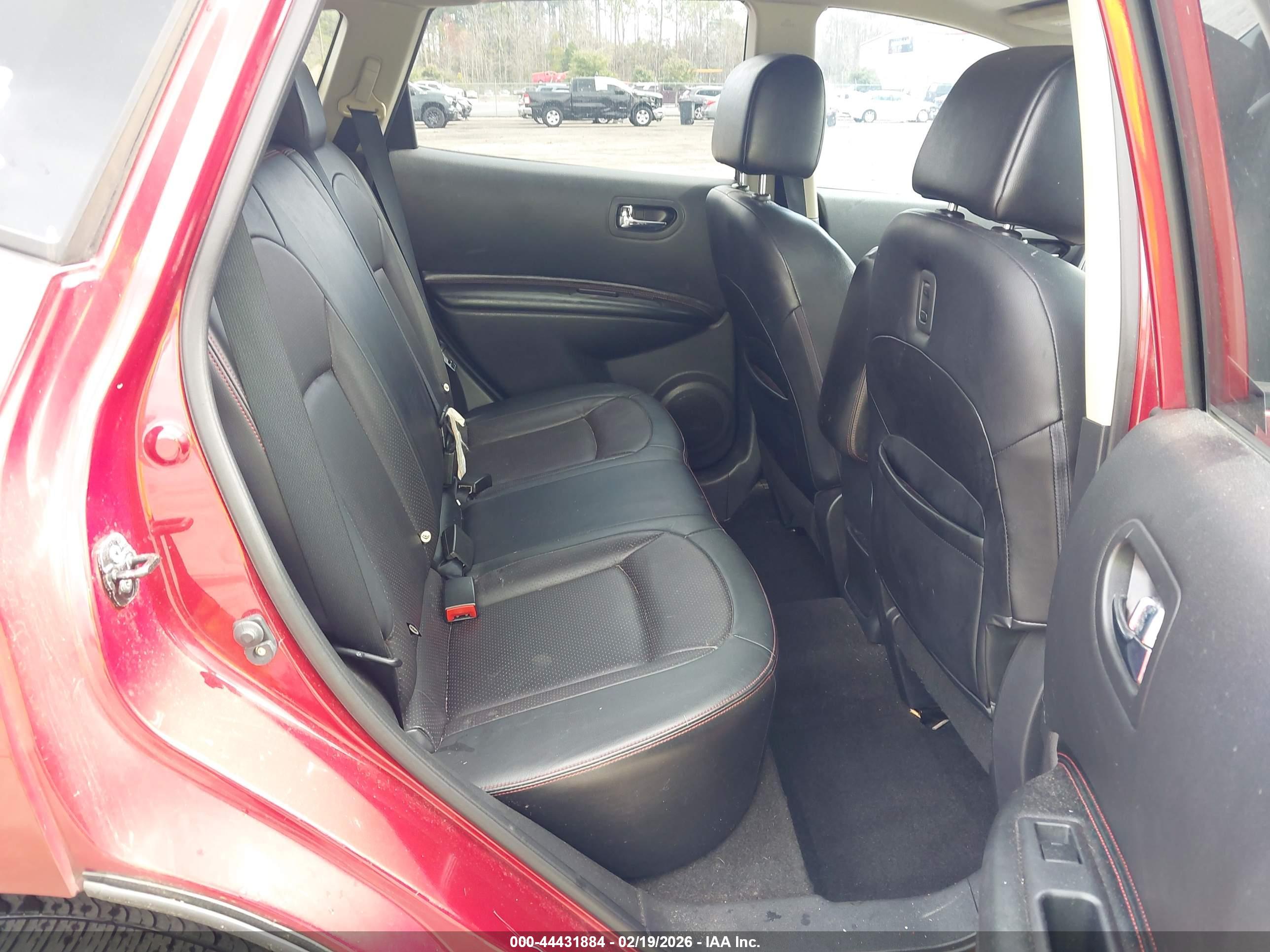 NISSAN ROGUE image 8