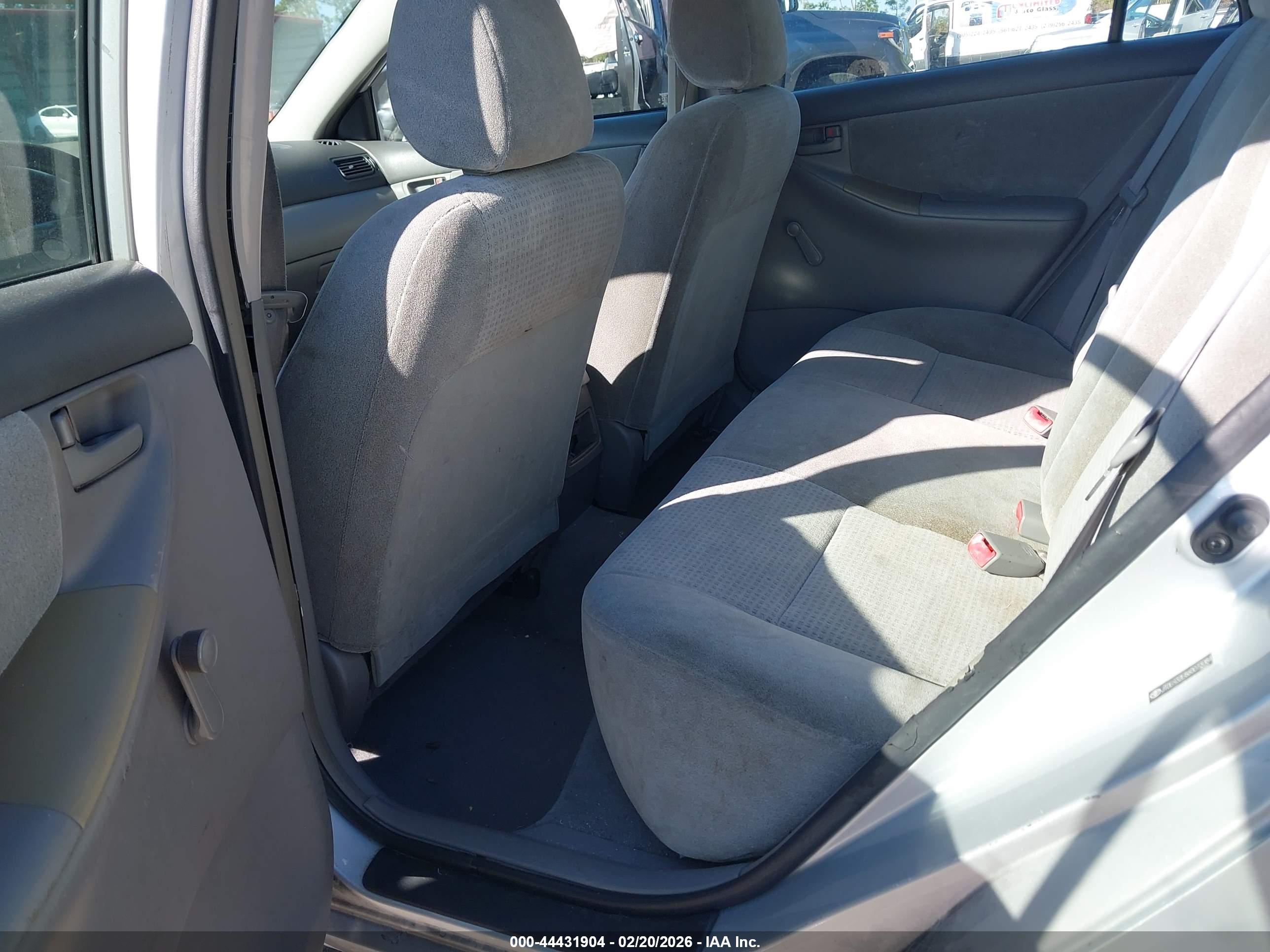 TOYOTA COROLLA image 8