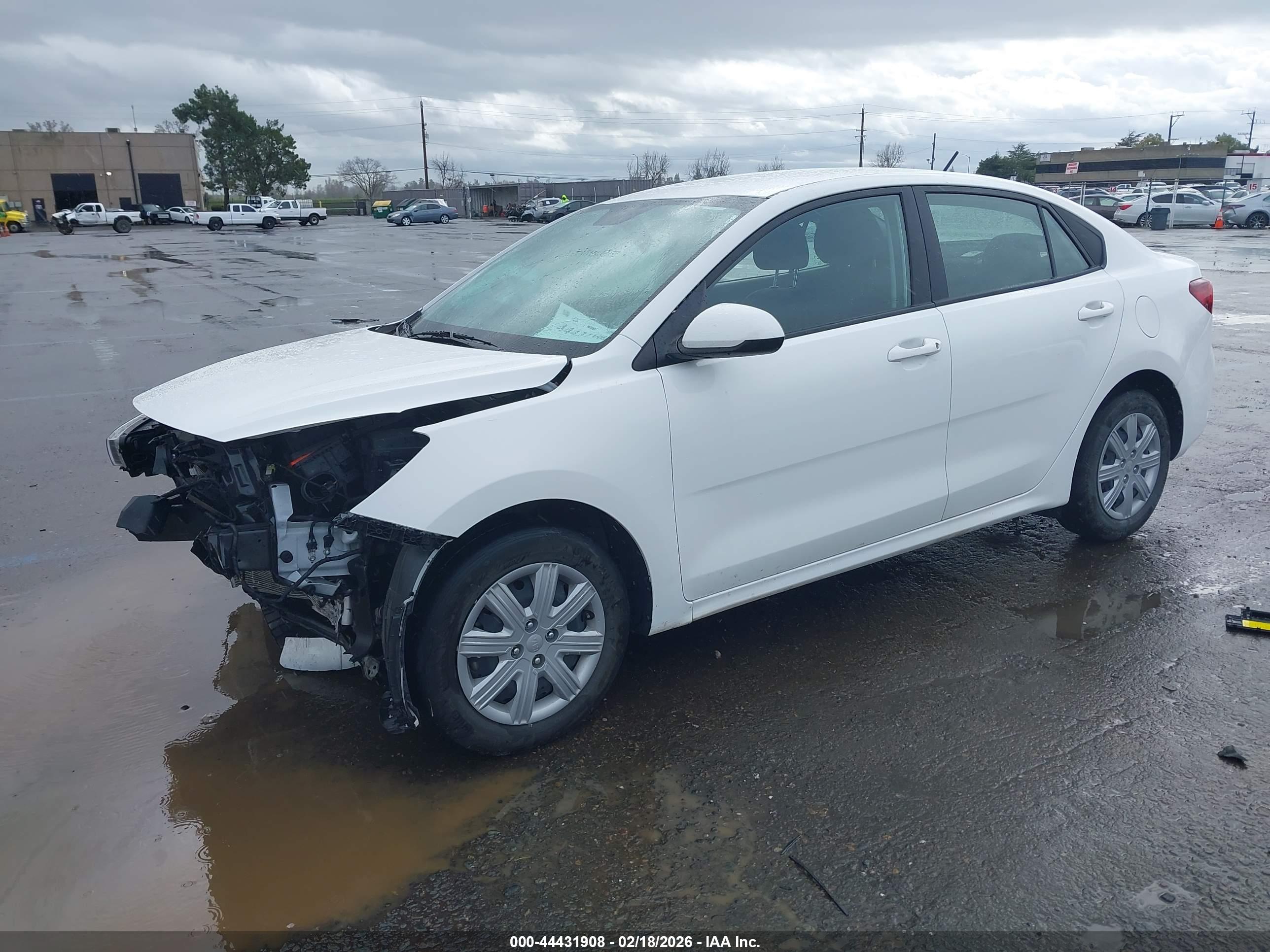 KIA RIO image 2
