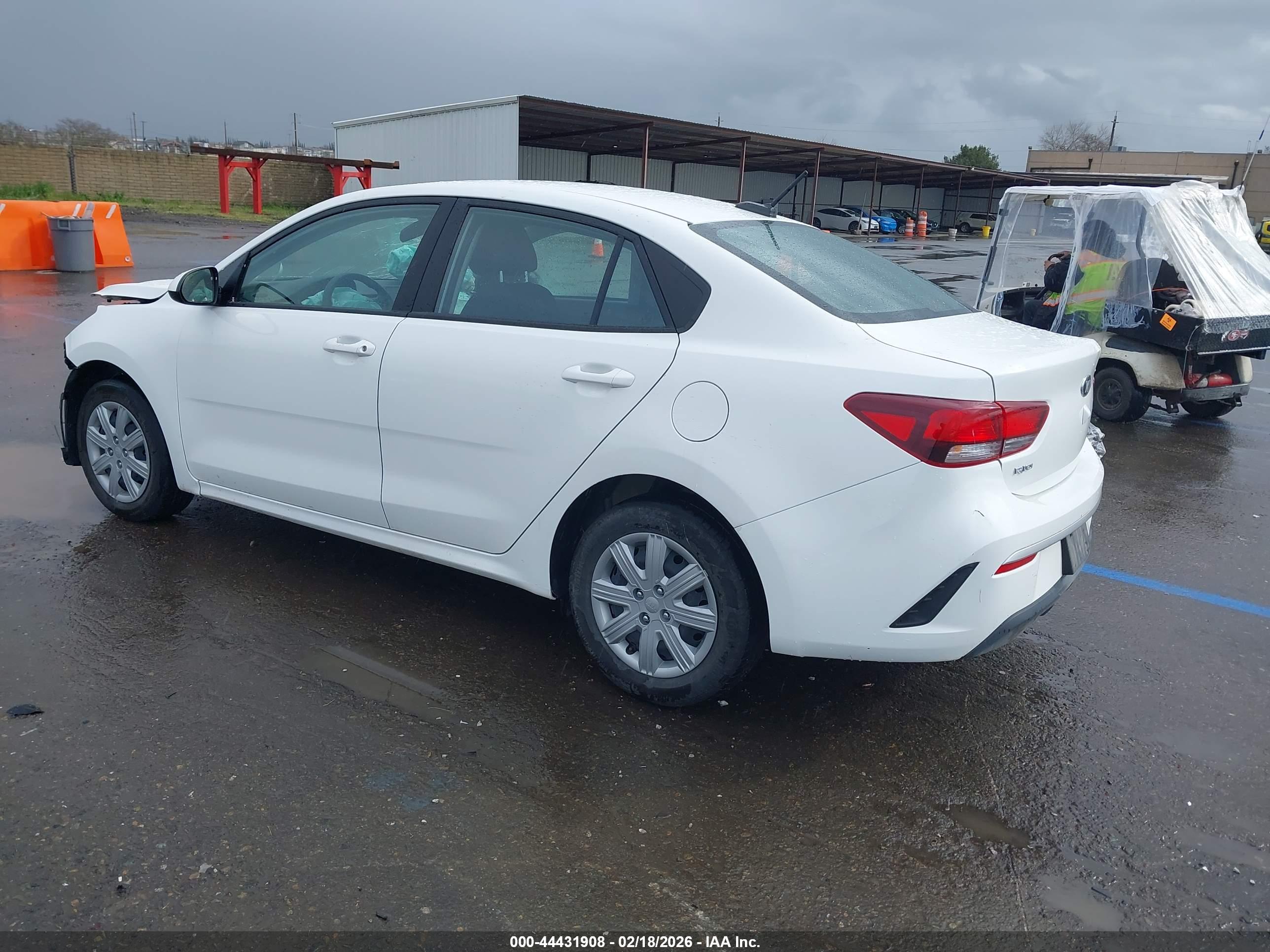 KIA RIO image 3