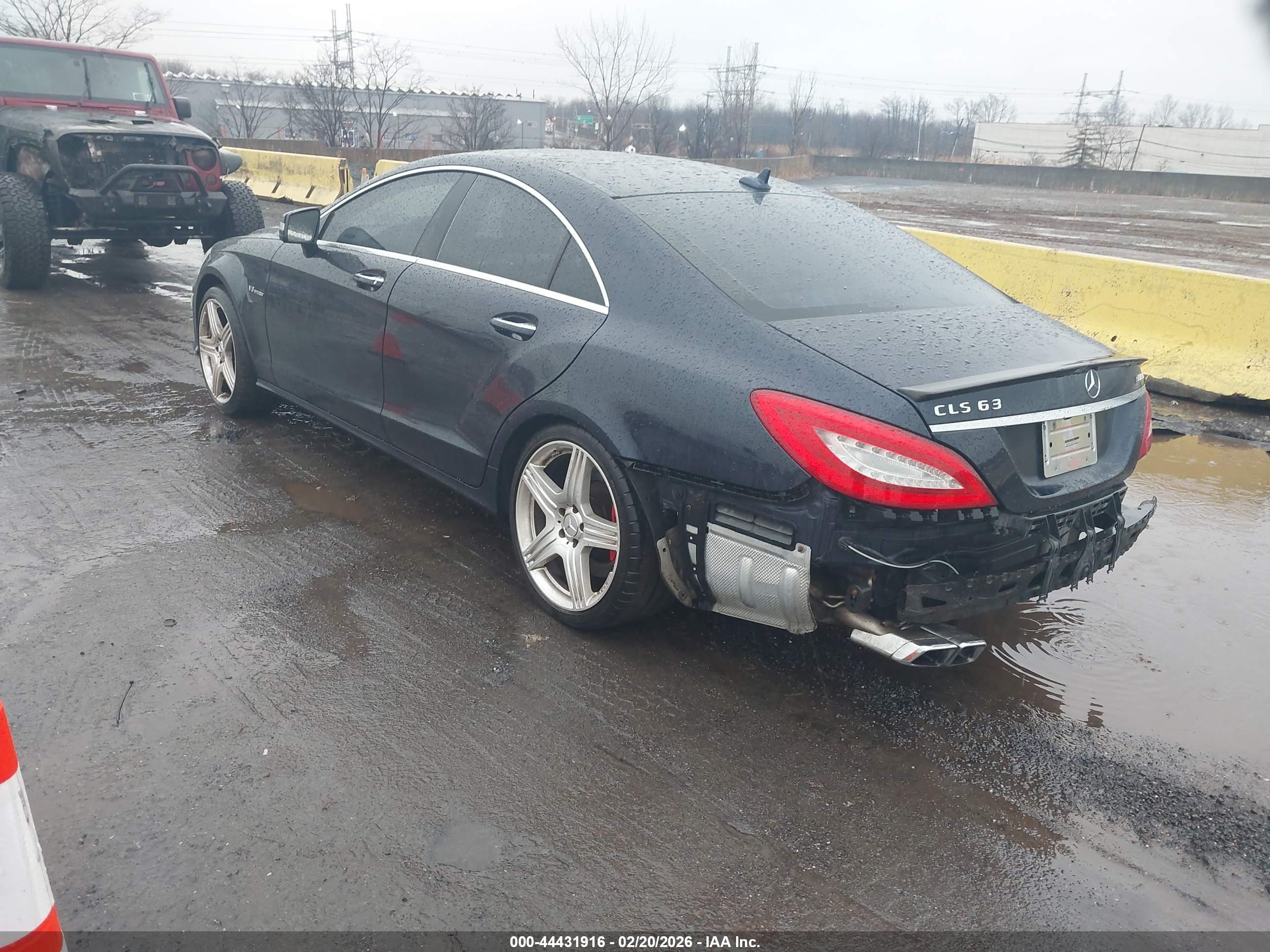 MERCEDES-BENZ CLS image 3