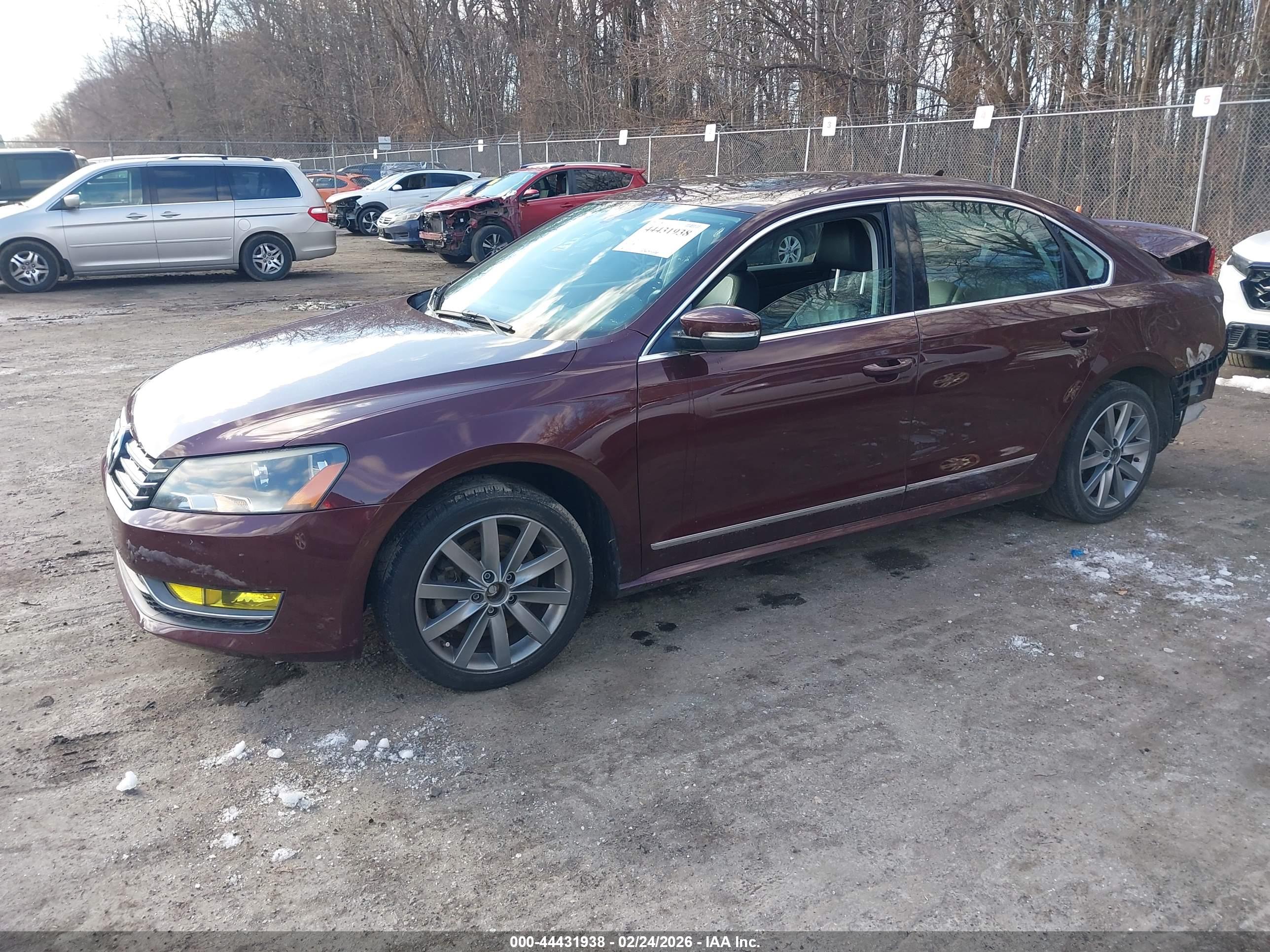 VOLKSWAGEN PASSAT image 2