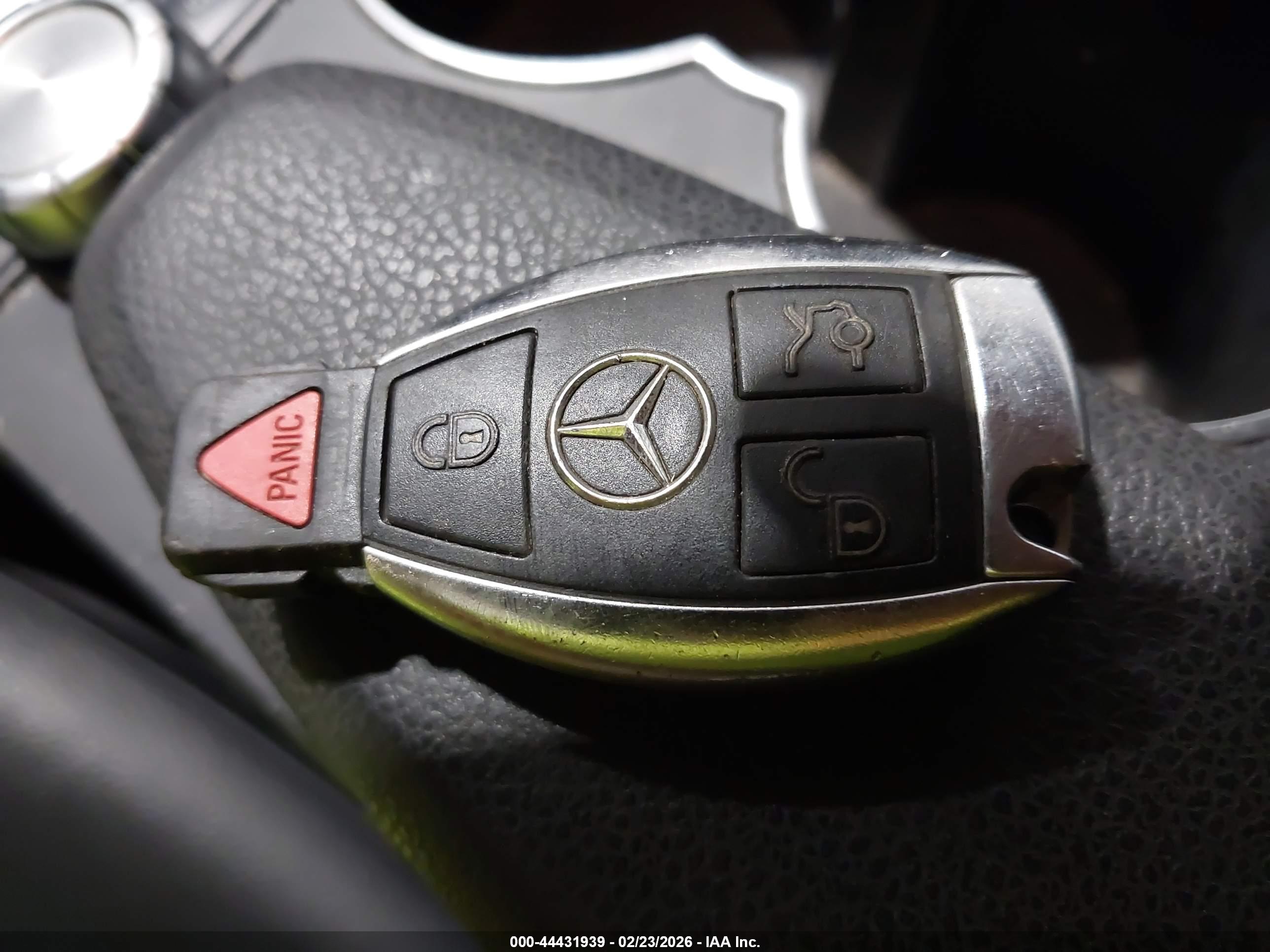 MERCEDES-BENZ C image 11