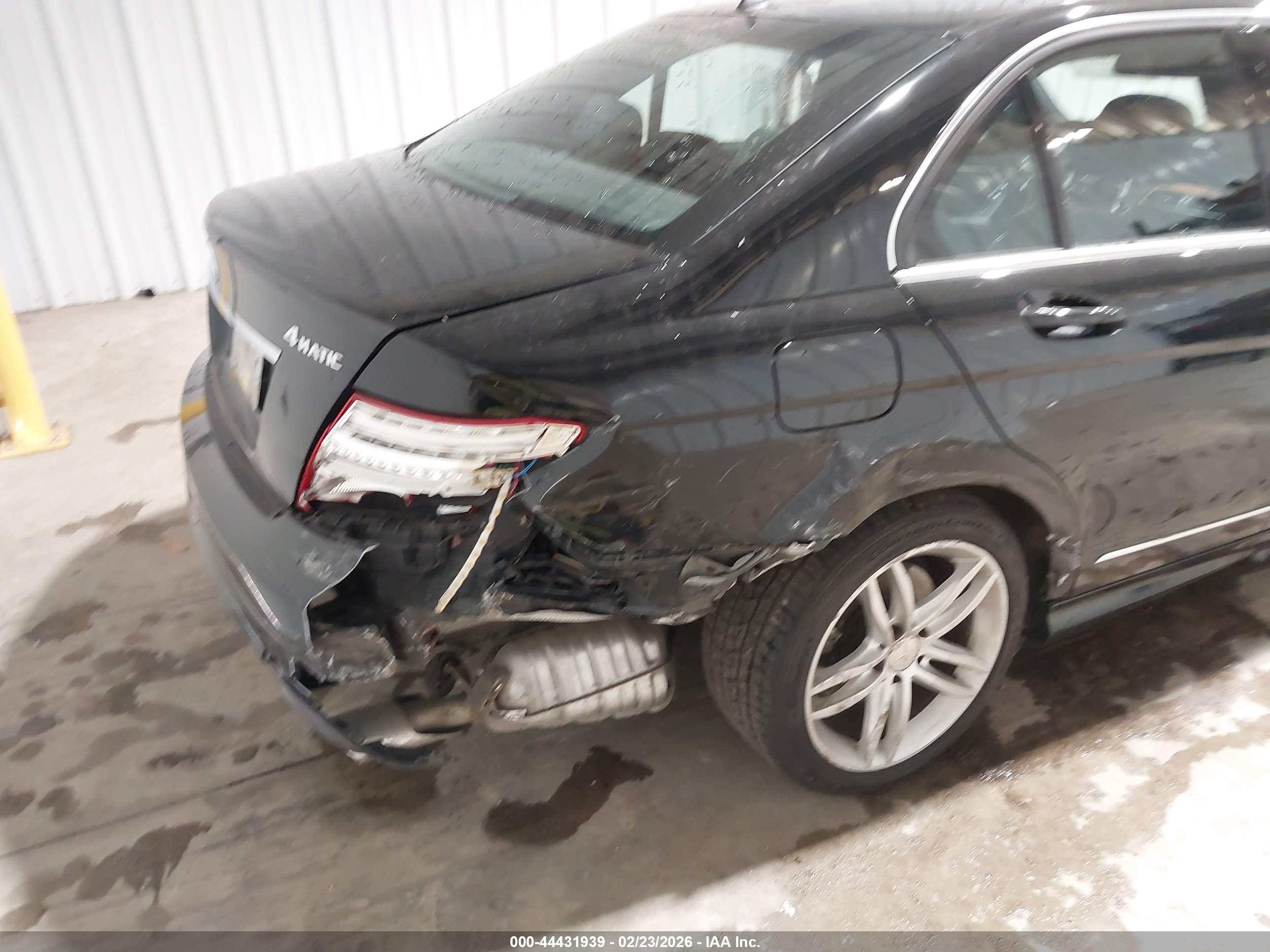 MERCEDES-BENZ C image 6