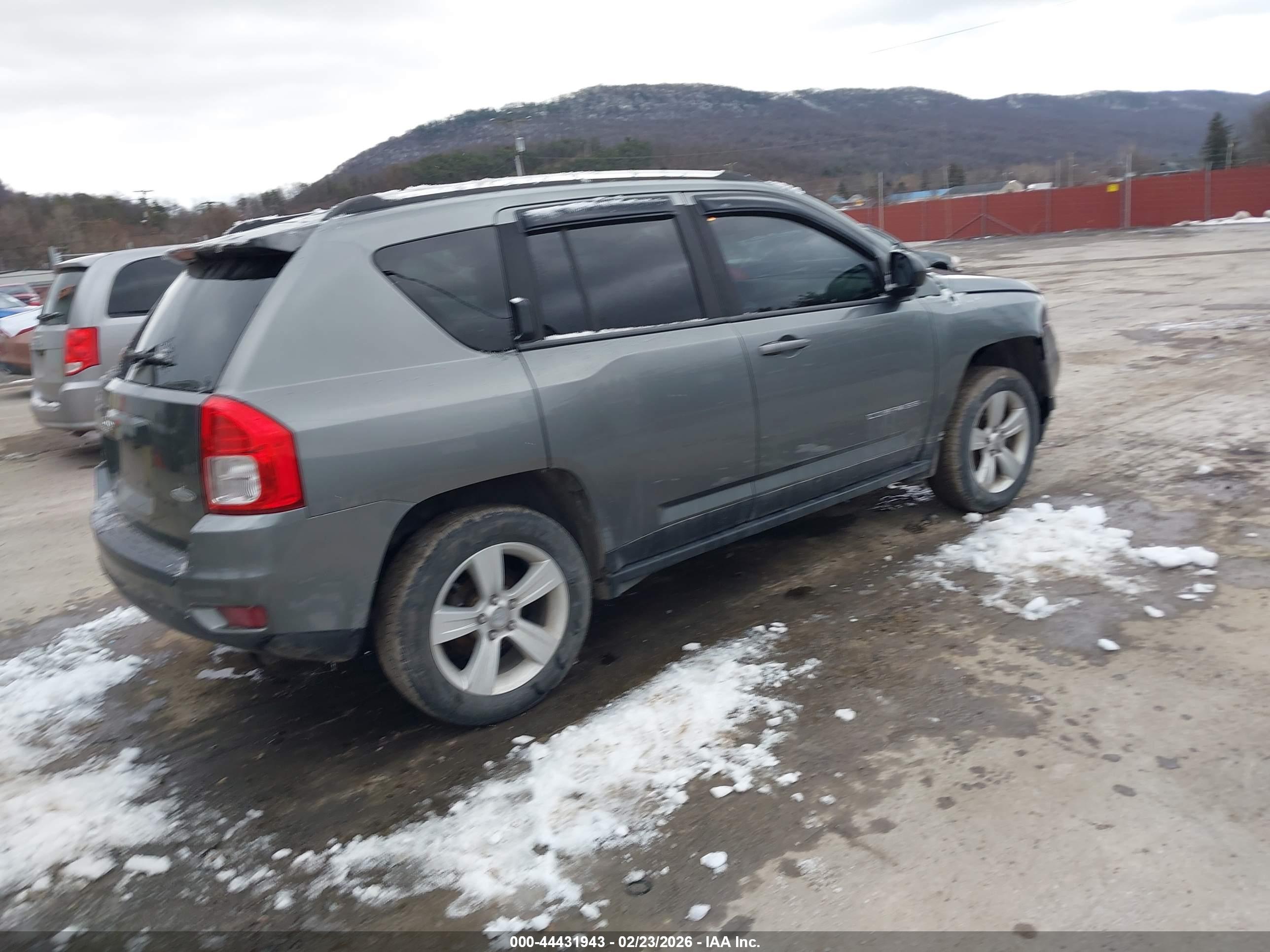 JEEP COMPASS image 4
