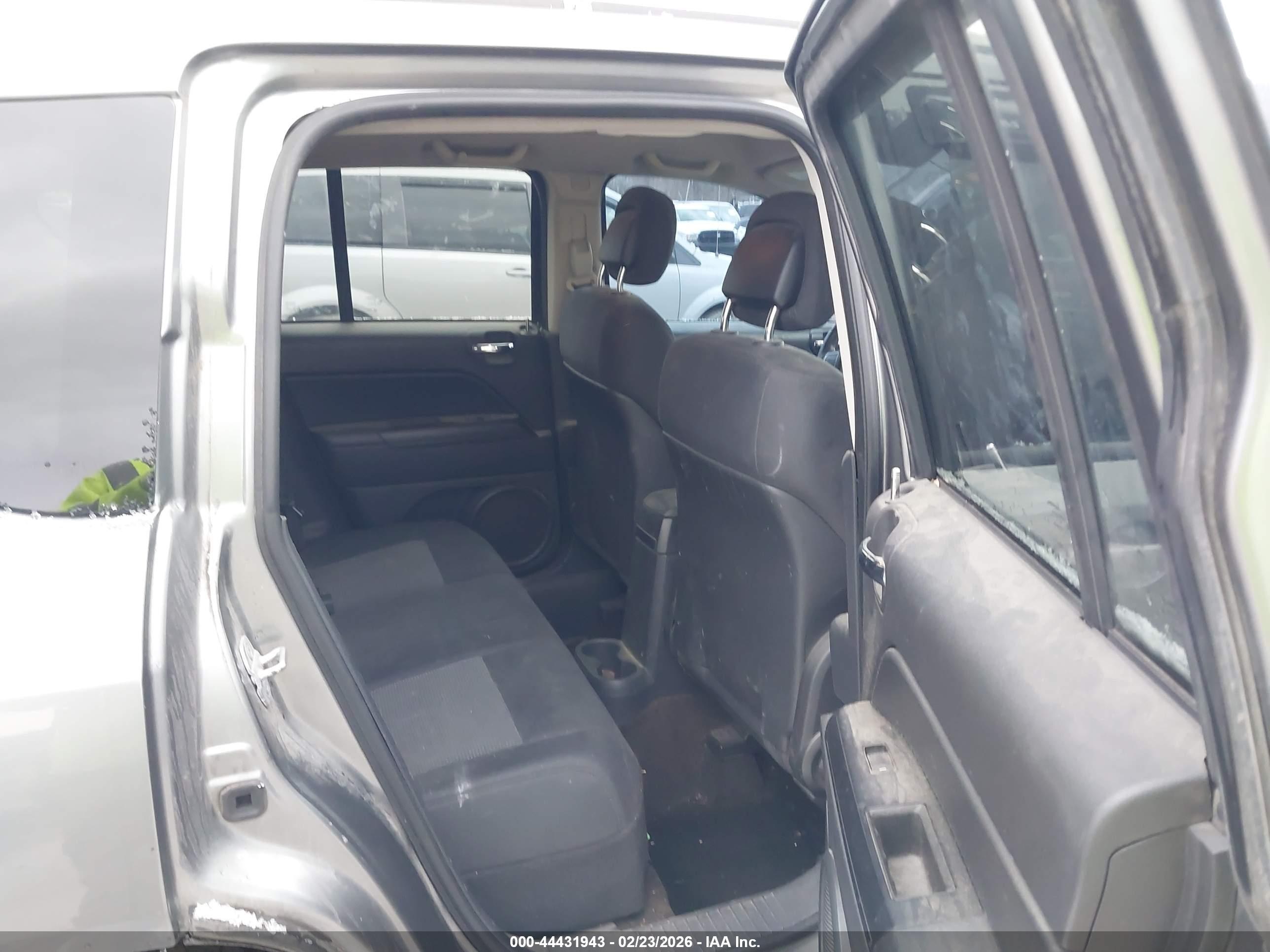 JEEP COMPASS image 8