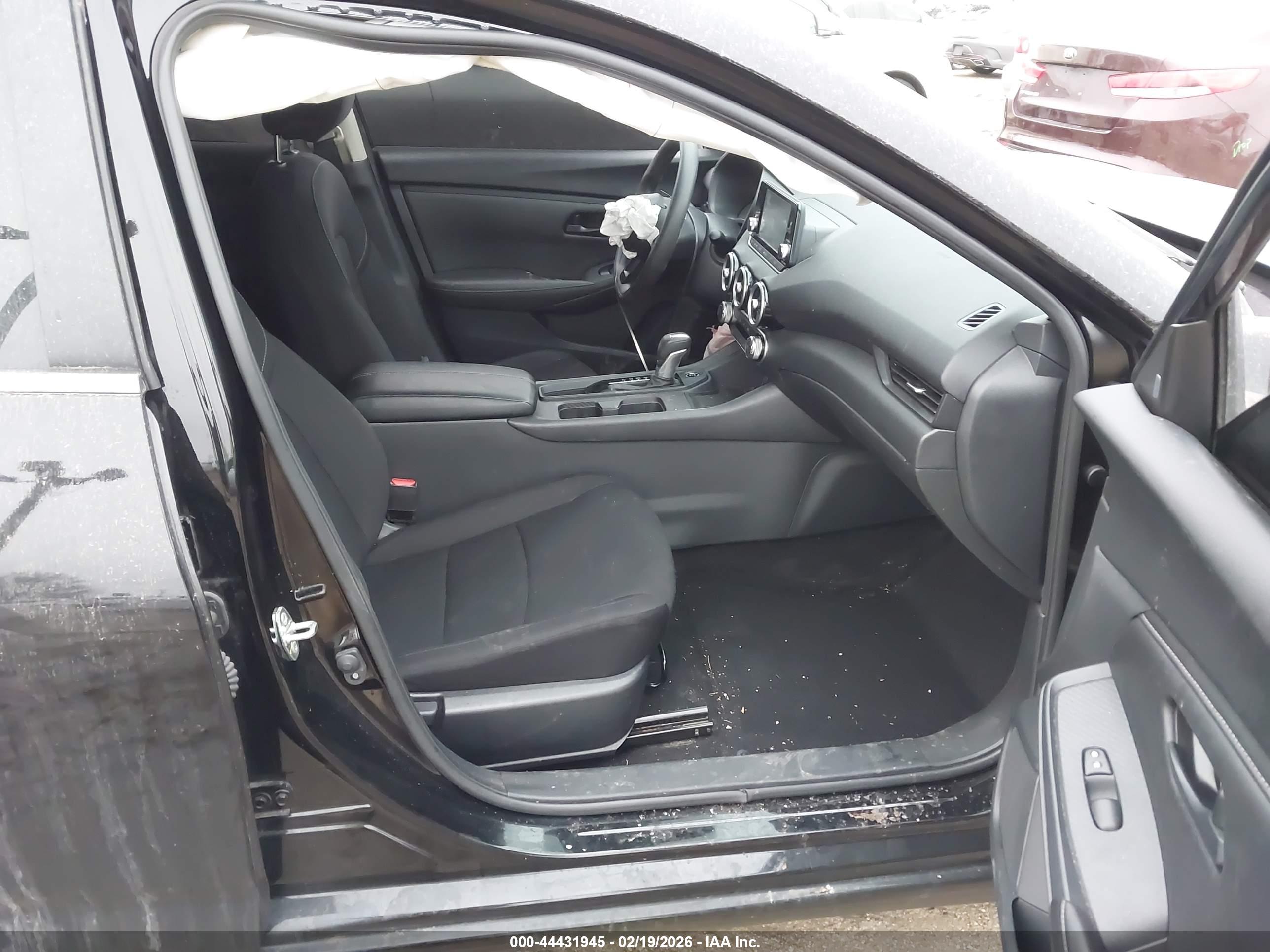 NISSAN SENTRA image 5