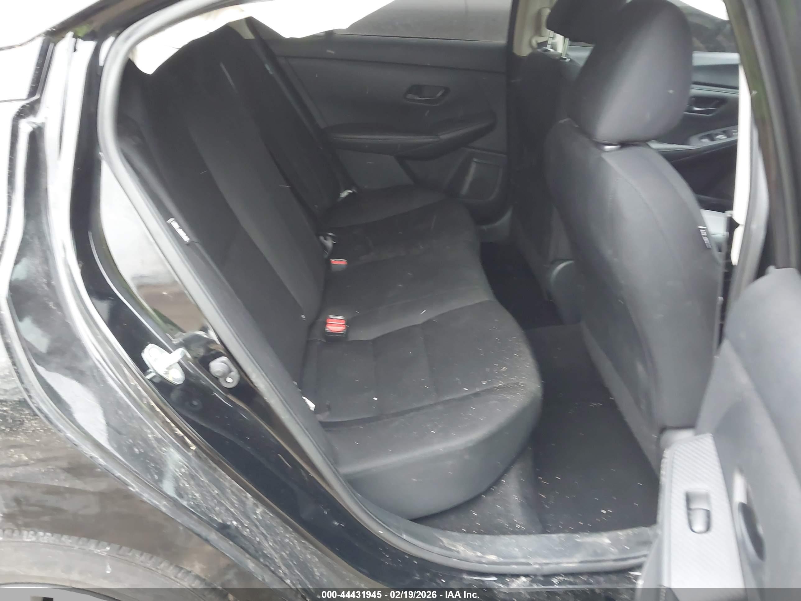 NISSAN SENTRA image 8