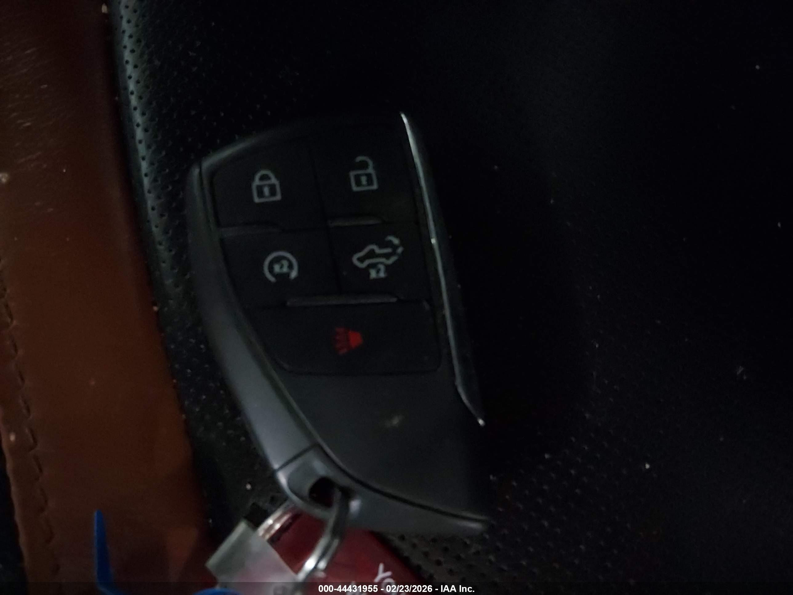 GMC SIERRA image 11