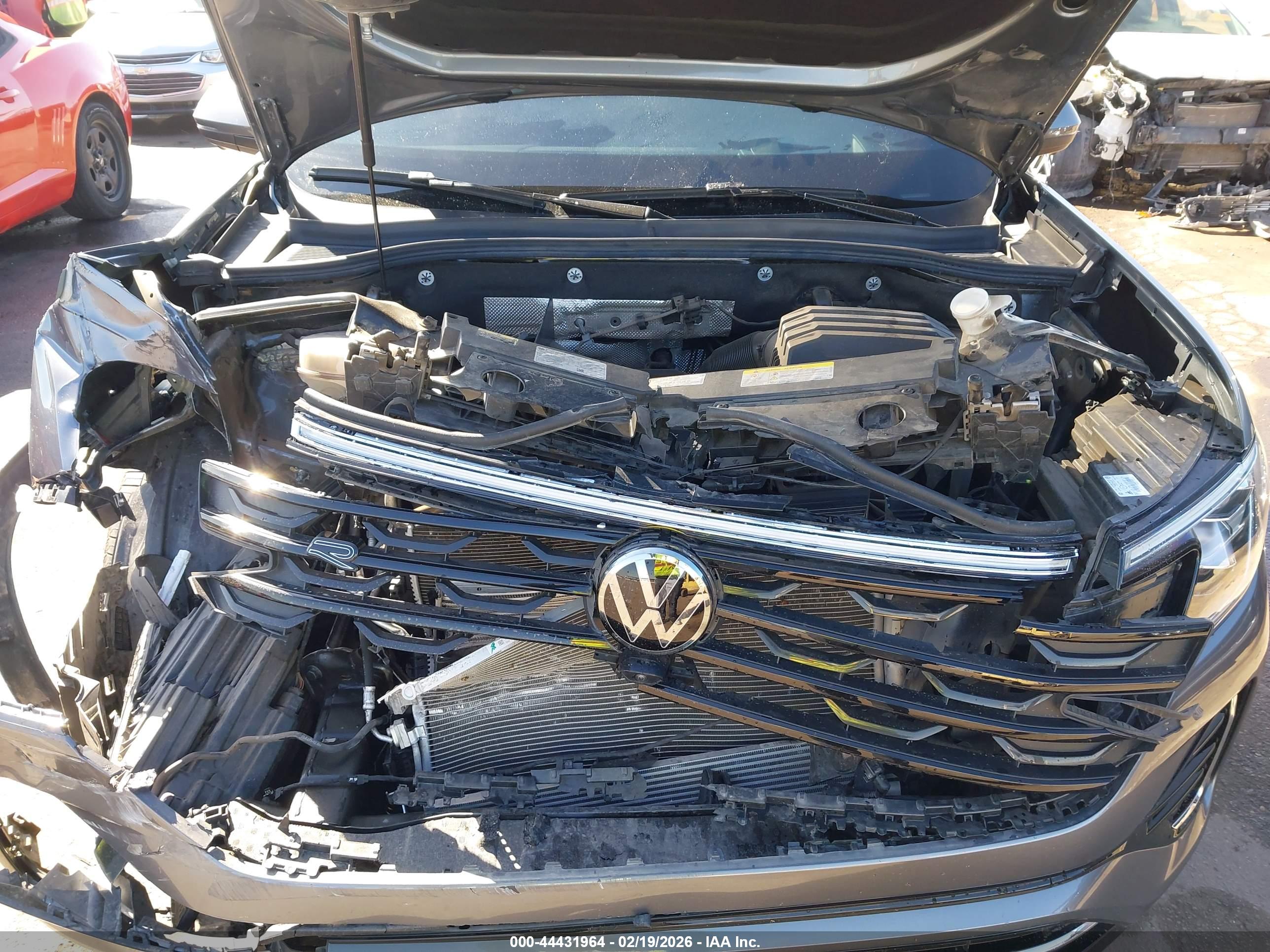 VOLKSWAGEN ATLAS image 10