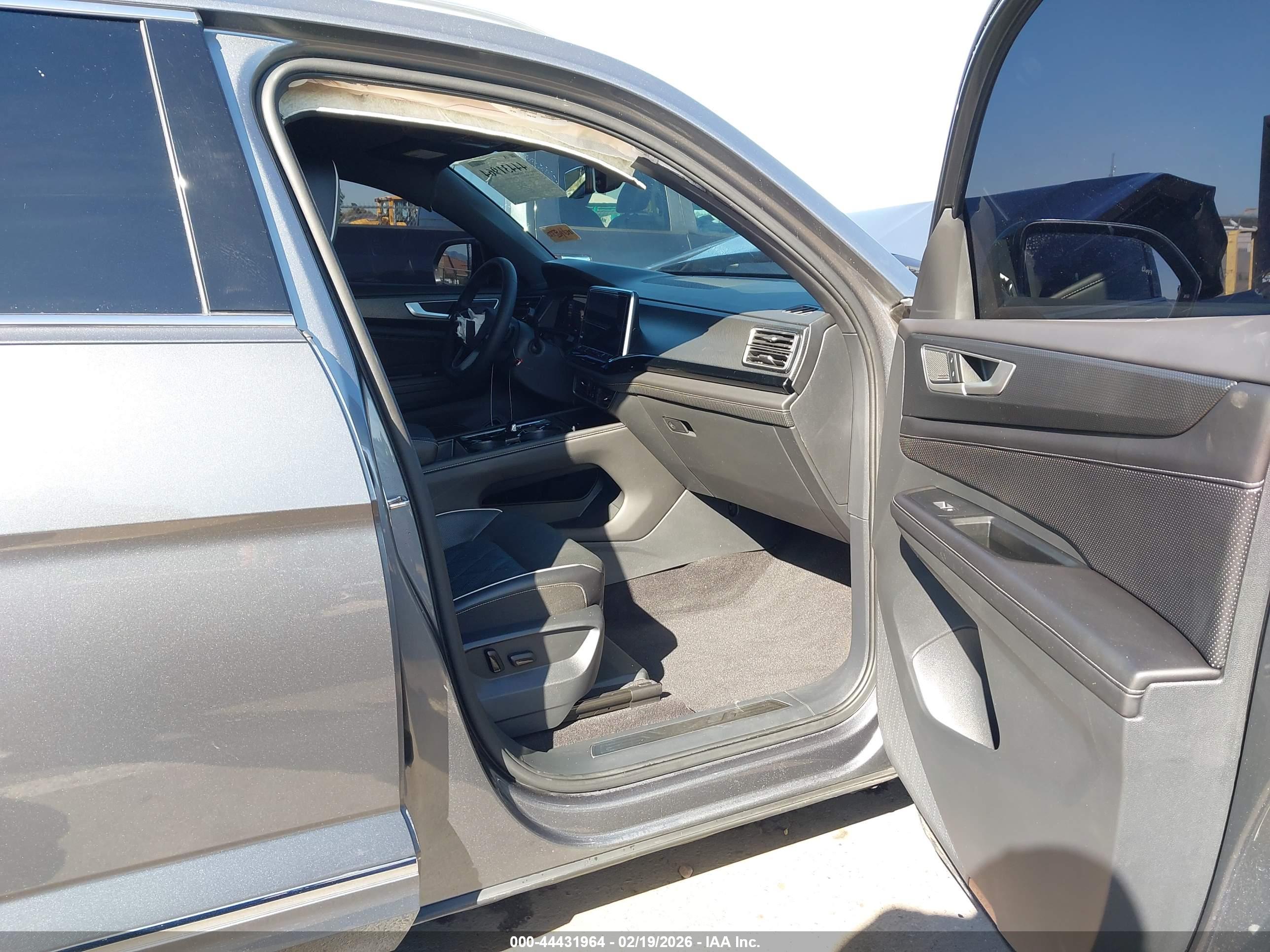 VOLKSWAGEN ATLAS image 5